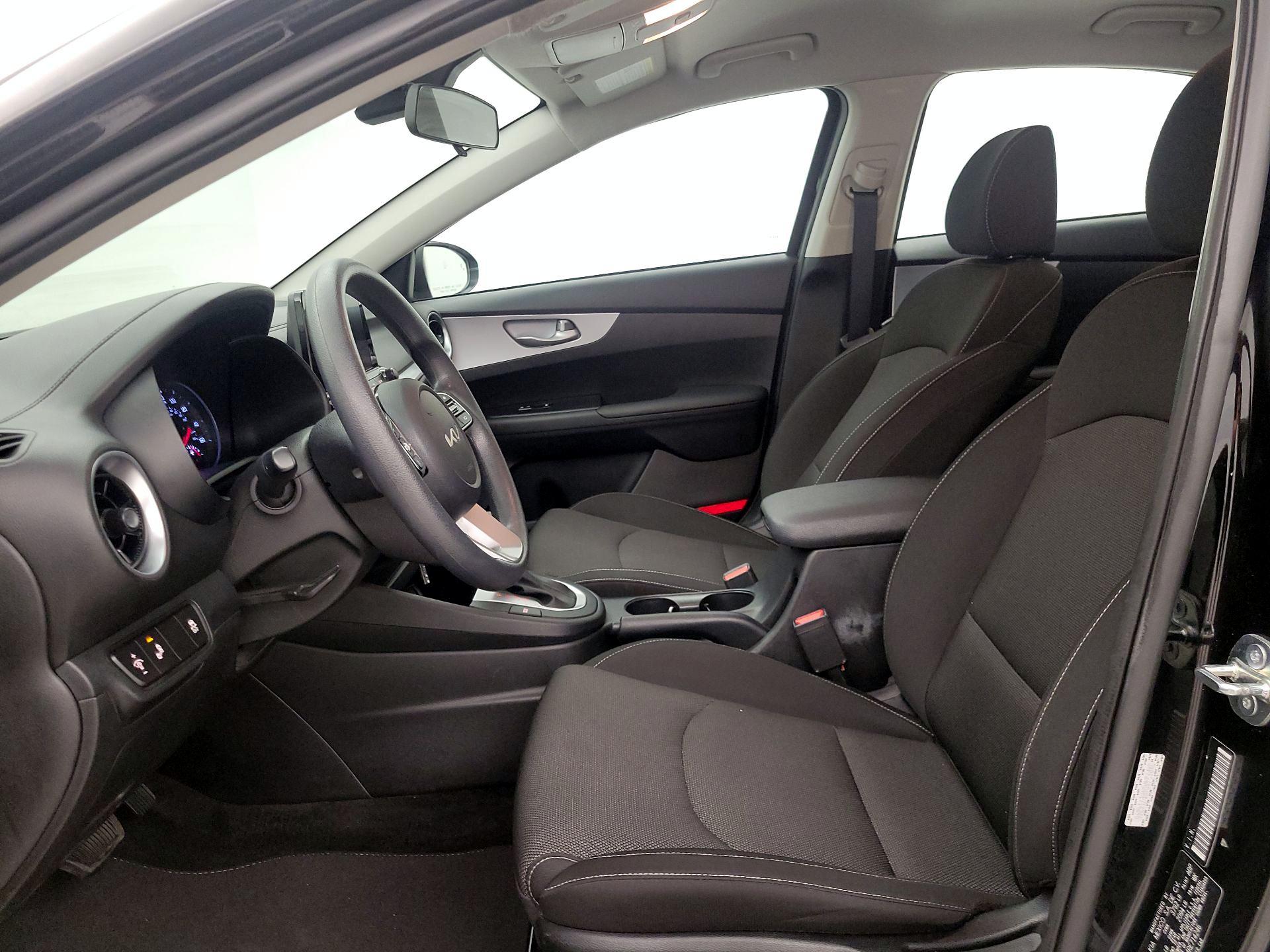 Thumbnail: 2024 Kia Forte - 11