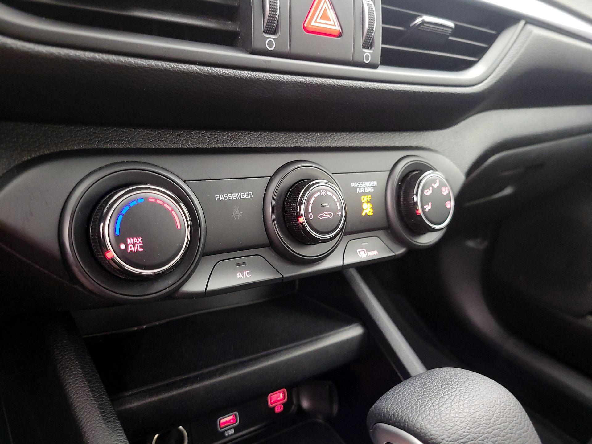 Thumbnail: 2024 Kia Forte - 16