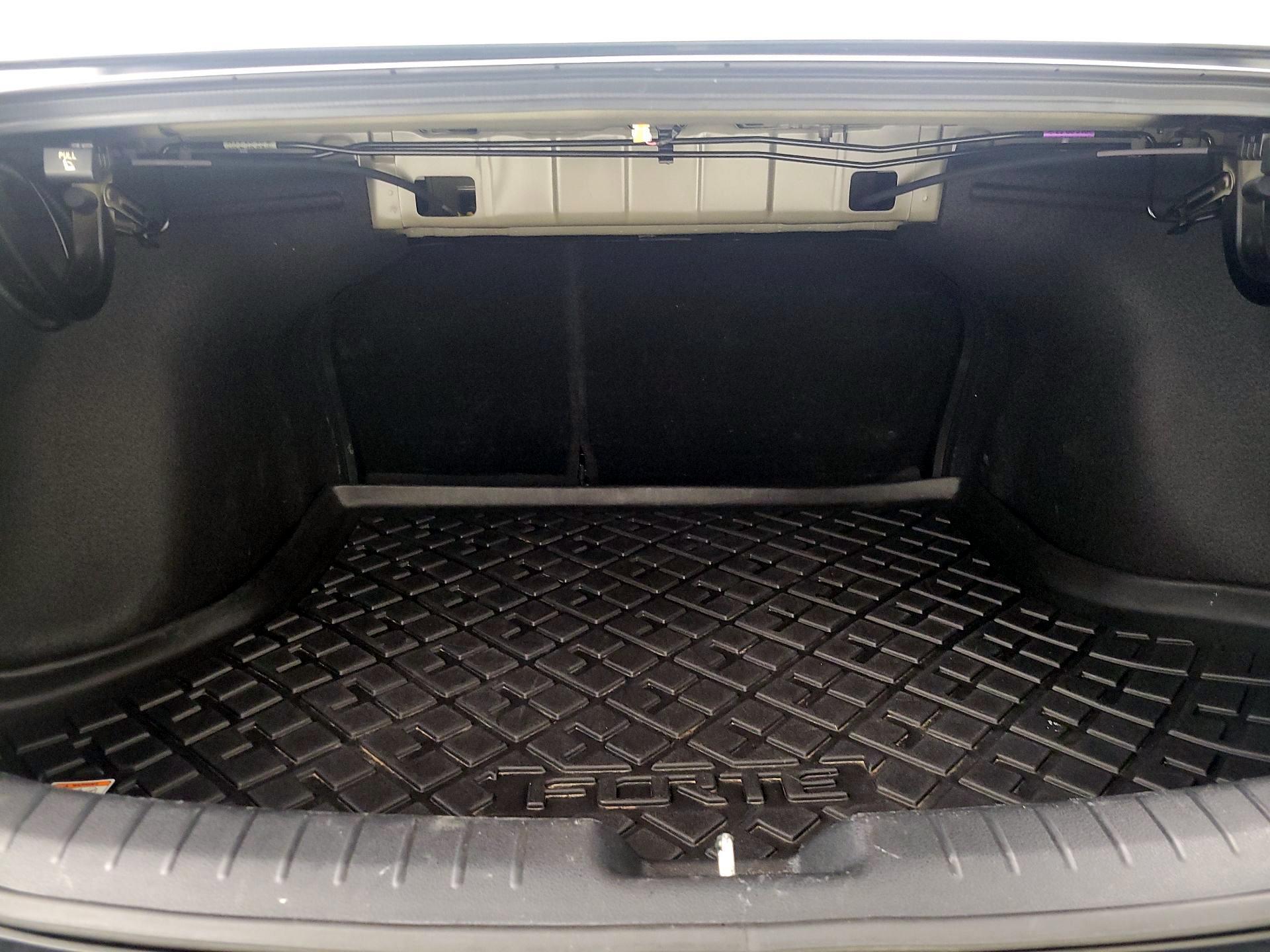 Thumbnail: 2024 Kia Forte - 20