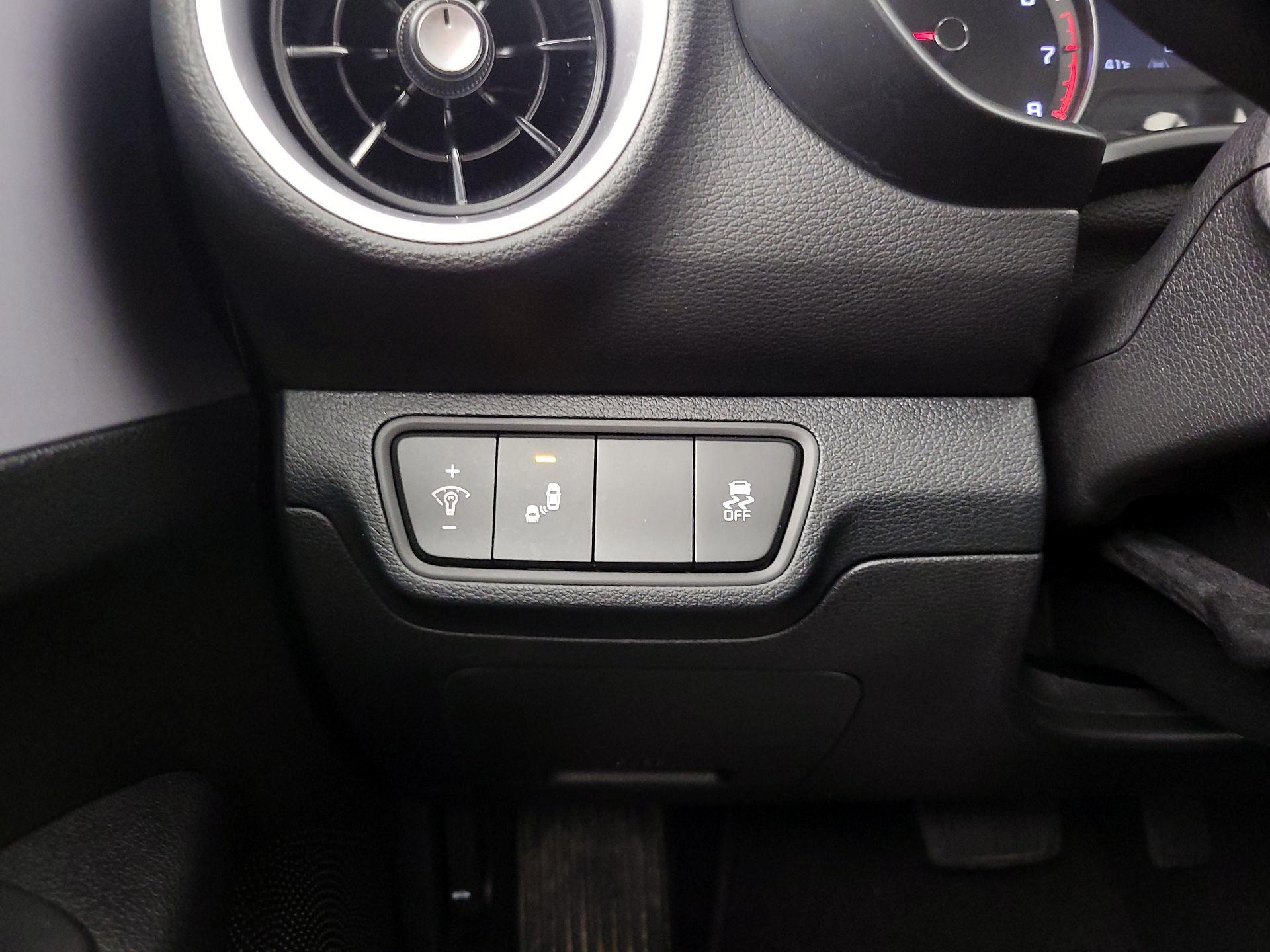 Thumbnail: 2024 Kia Forte - 11