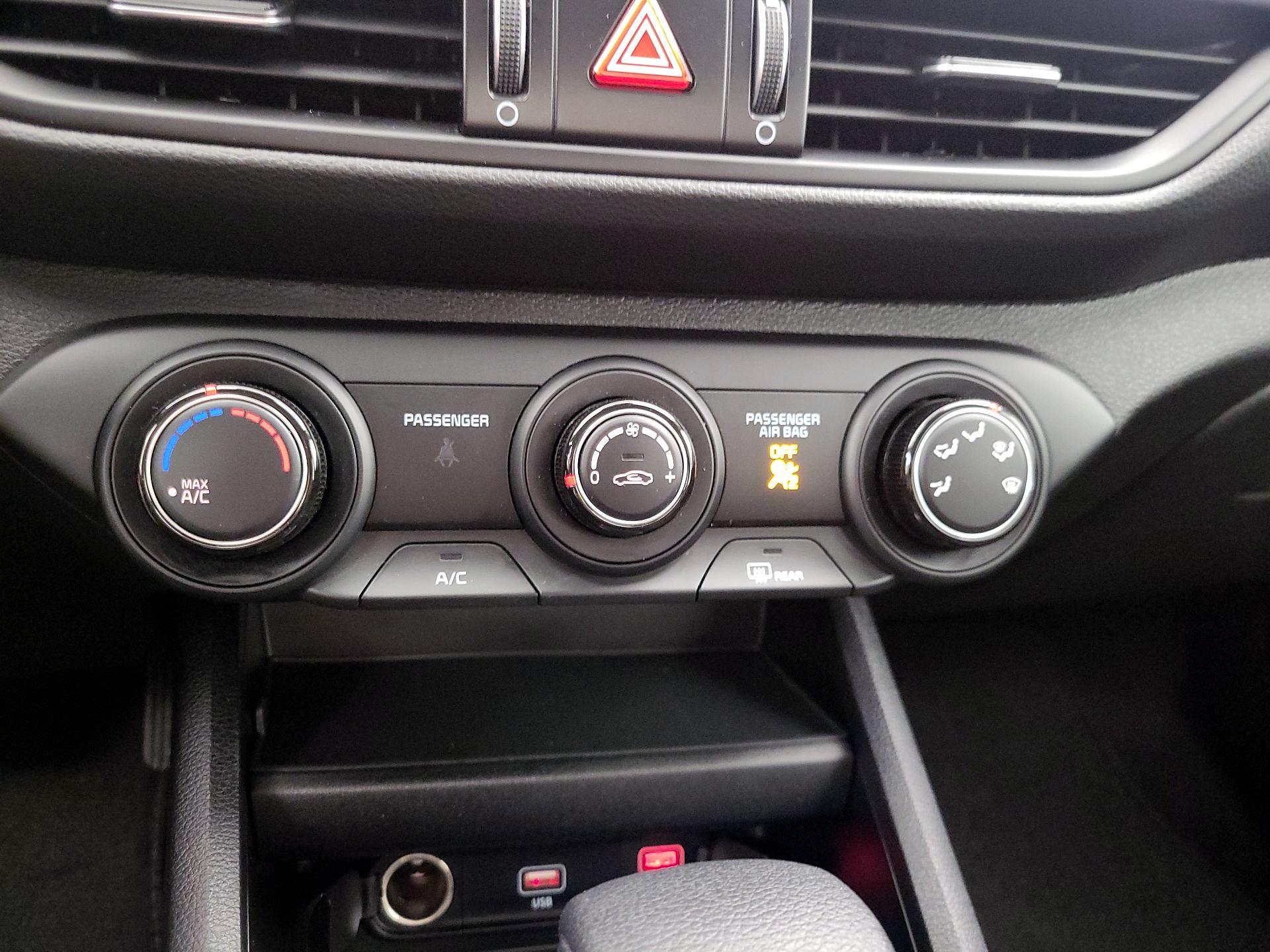 Thumbnail: 2024 Kia Forte - 14