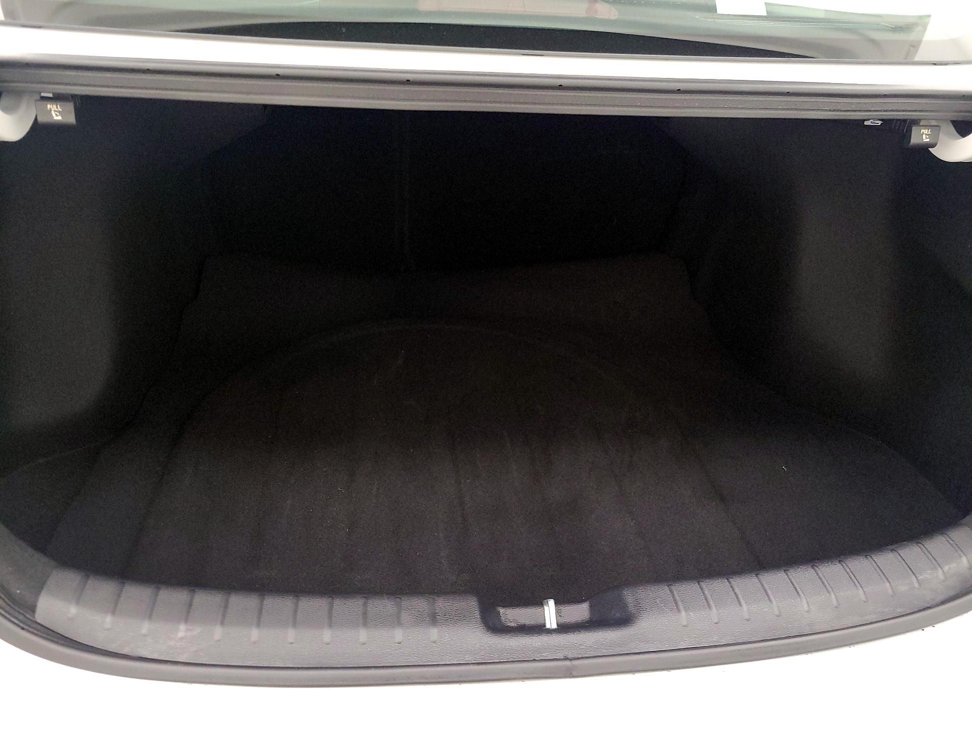 Thumbnail: 2024 Kia Forte - 18