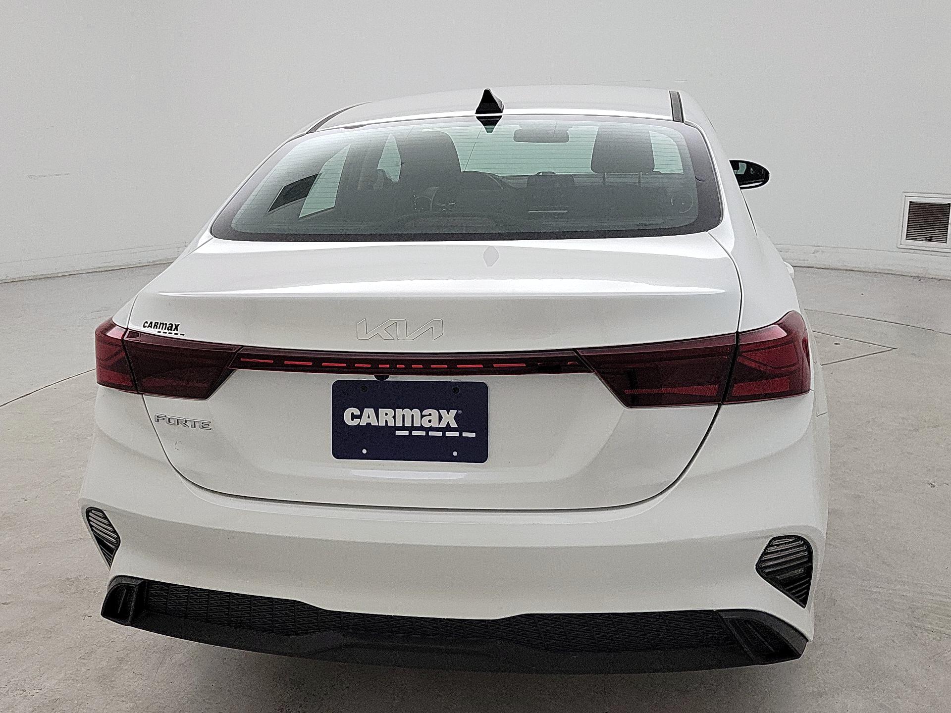 Thumbnail: 2024 Kia Forte - 6