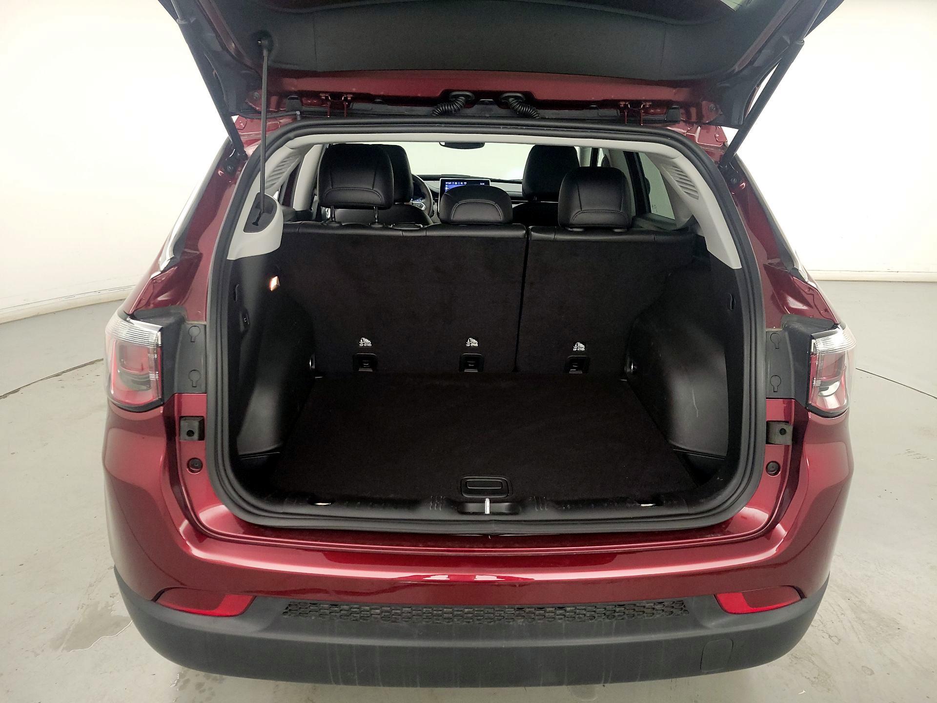 Thumbnail: 2022 Jeep Compass - 20