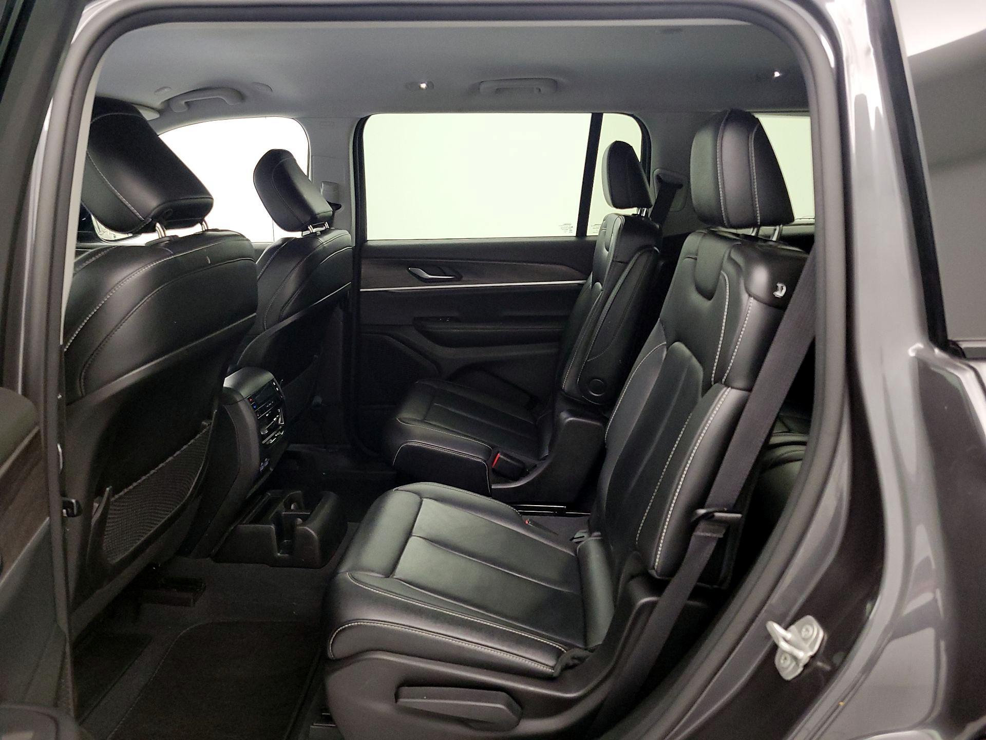 Thumbnail: 2023 Jeep Grand Cherokee L - 20