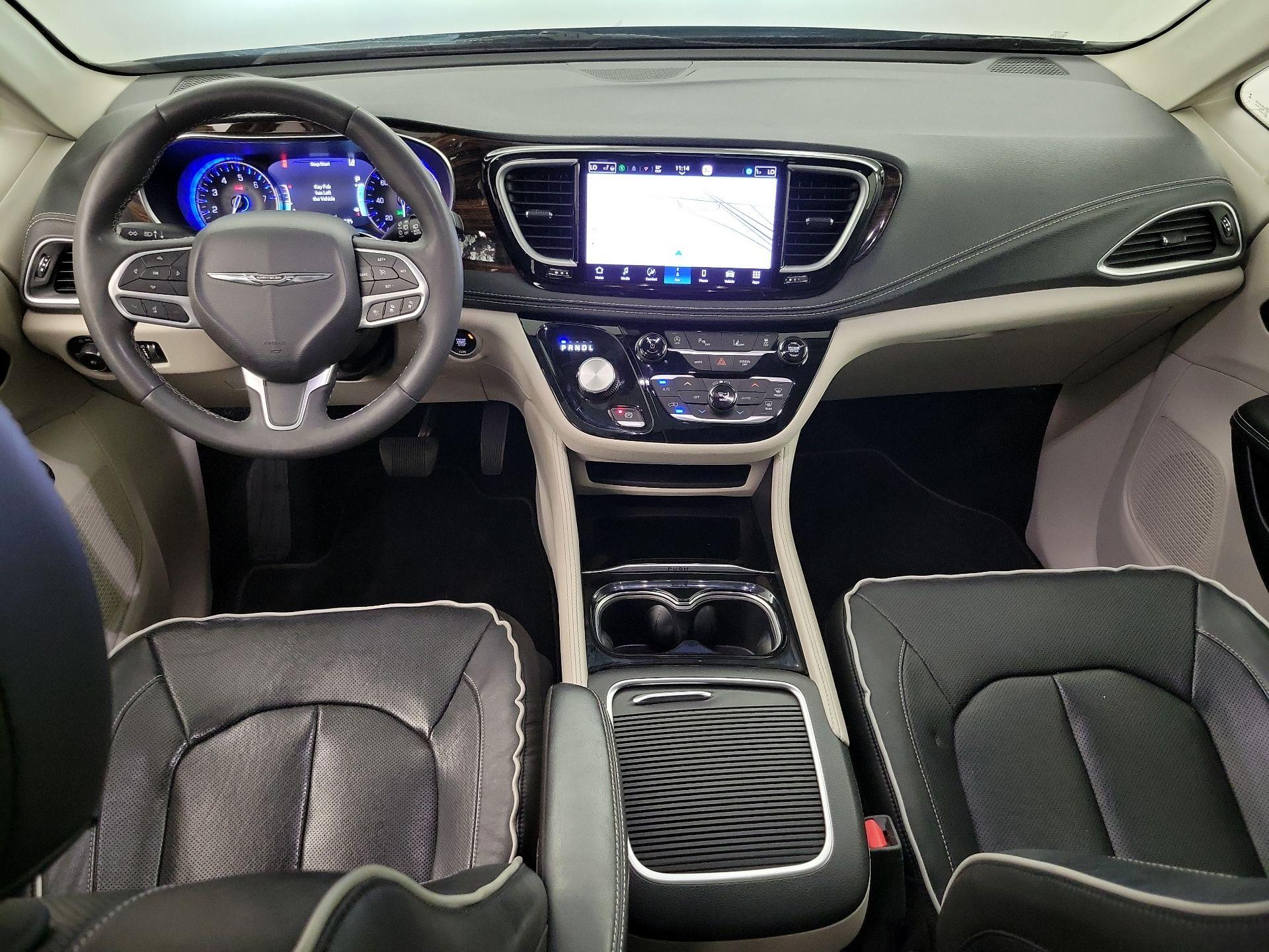 Thumbnail: 2023 Chrysler Pacifica - 9