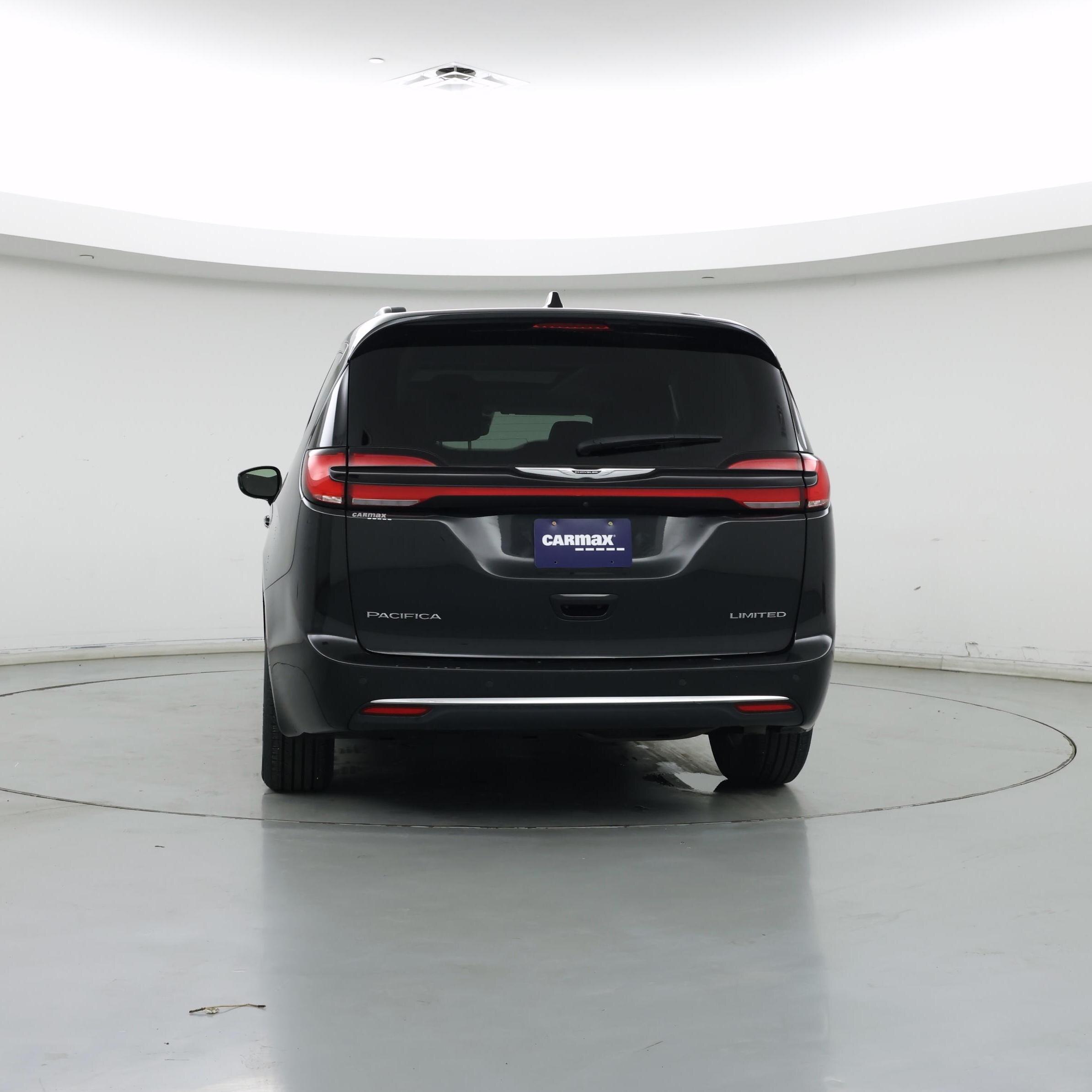 Thumbnail: 2023 Chrysler Pacifica - 6