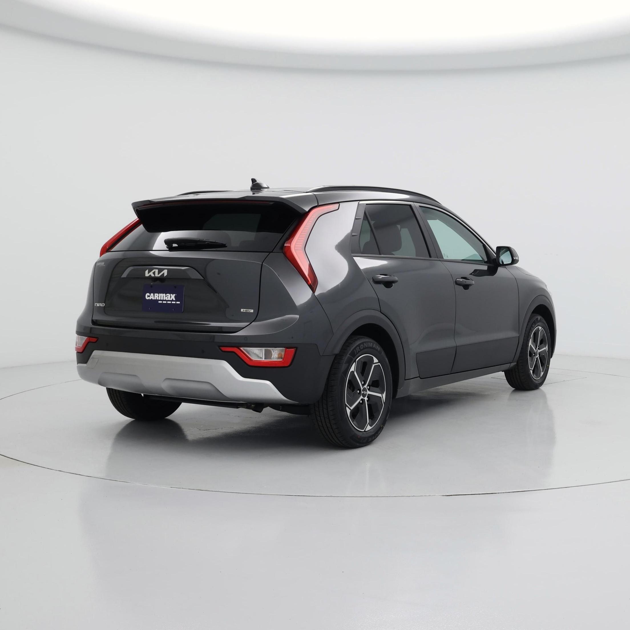 Thumbnail: 2023 Kia Niro - 8