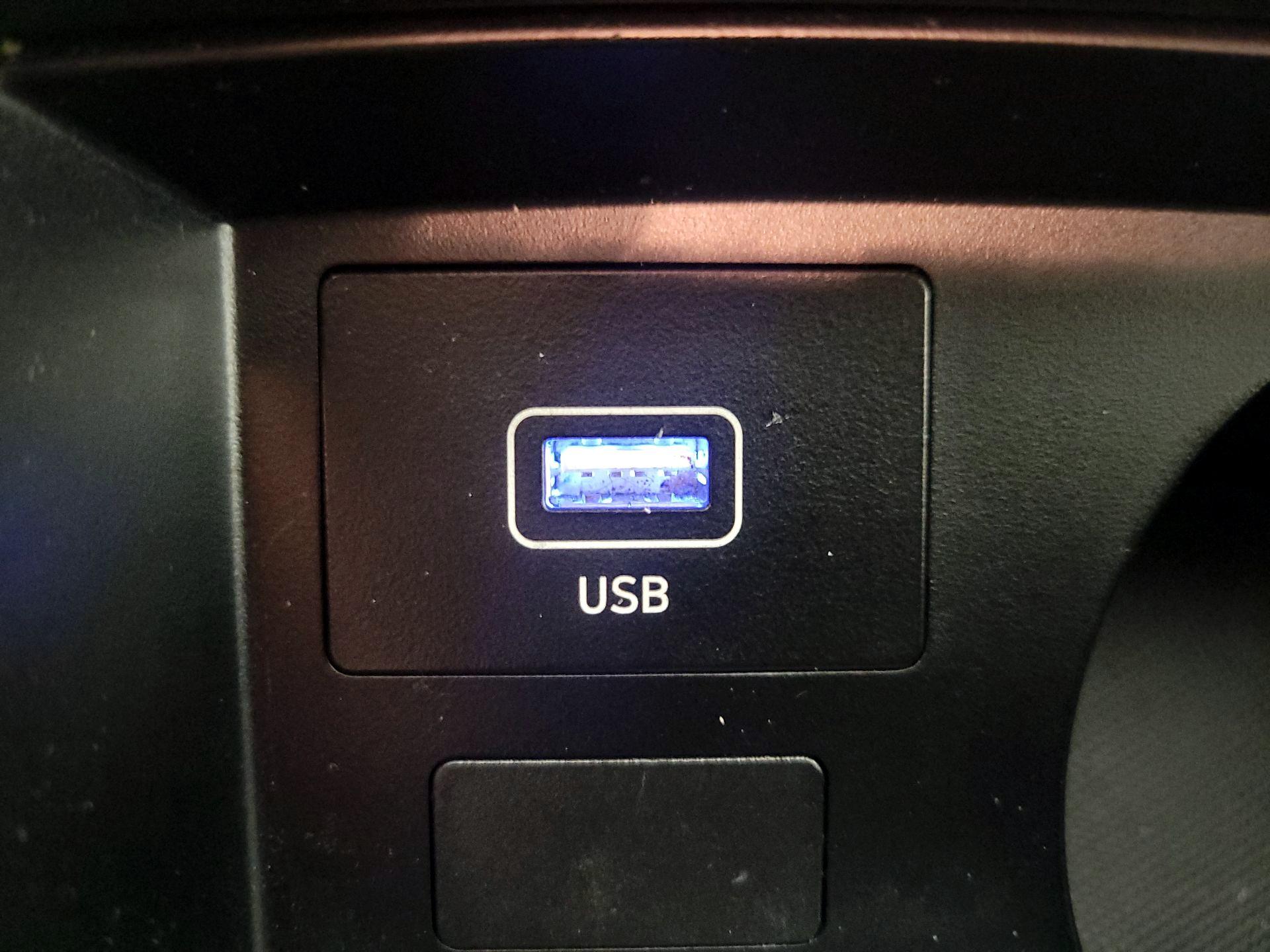 Thumbnail: 2023 Hyundai Santa Fe - 18