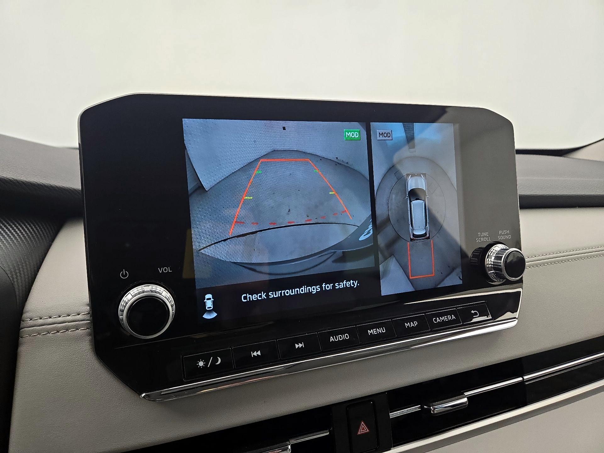 Thumbnail: 2023 Mitsubishi Outlander - 15