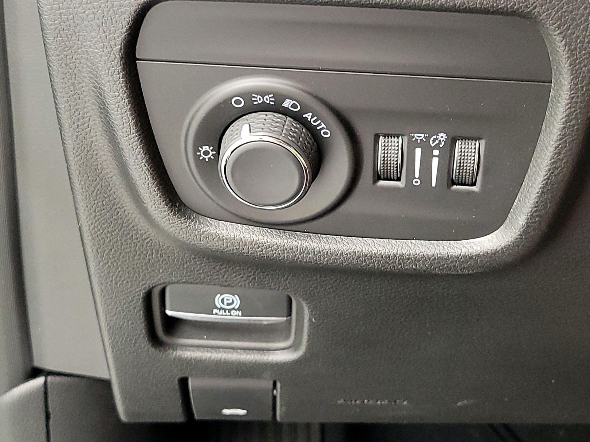 Thumbnail: 2023 Jeep Grand Cherokee - 13