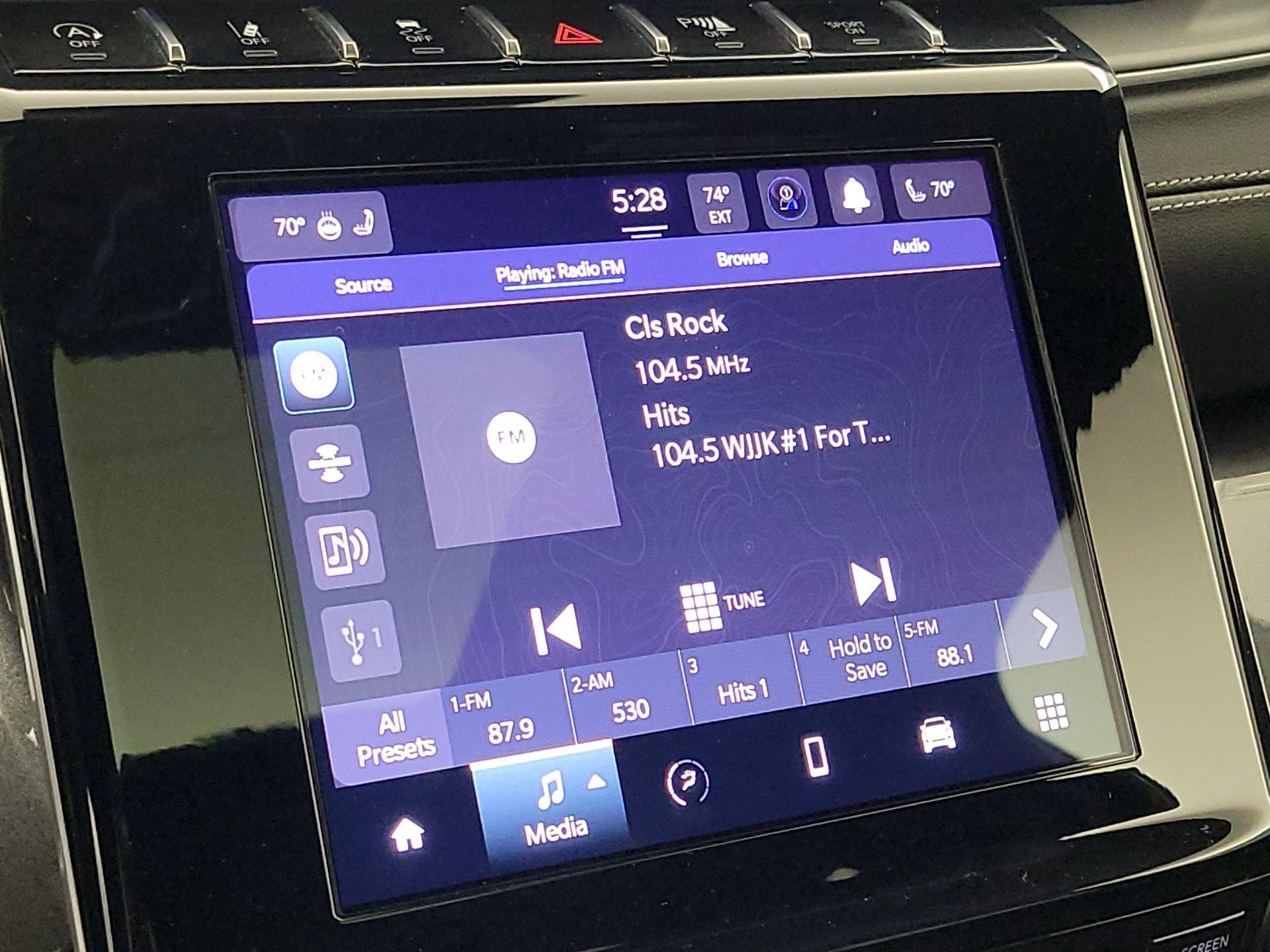 Thumbnail: 2023 Jeep Grand Cherokee - 15