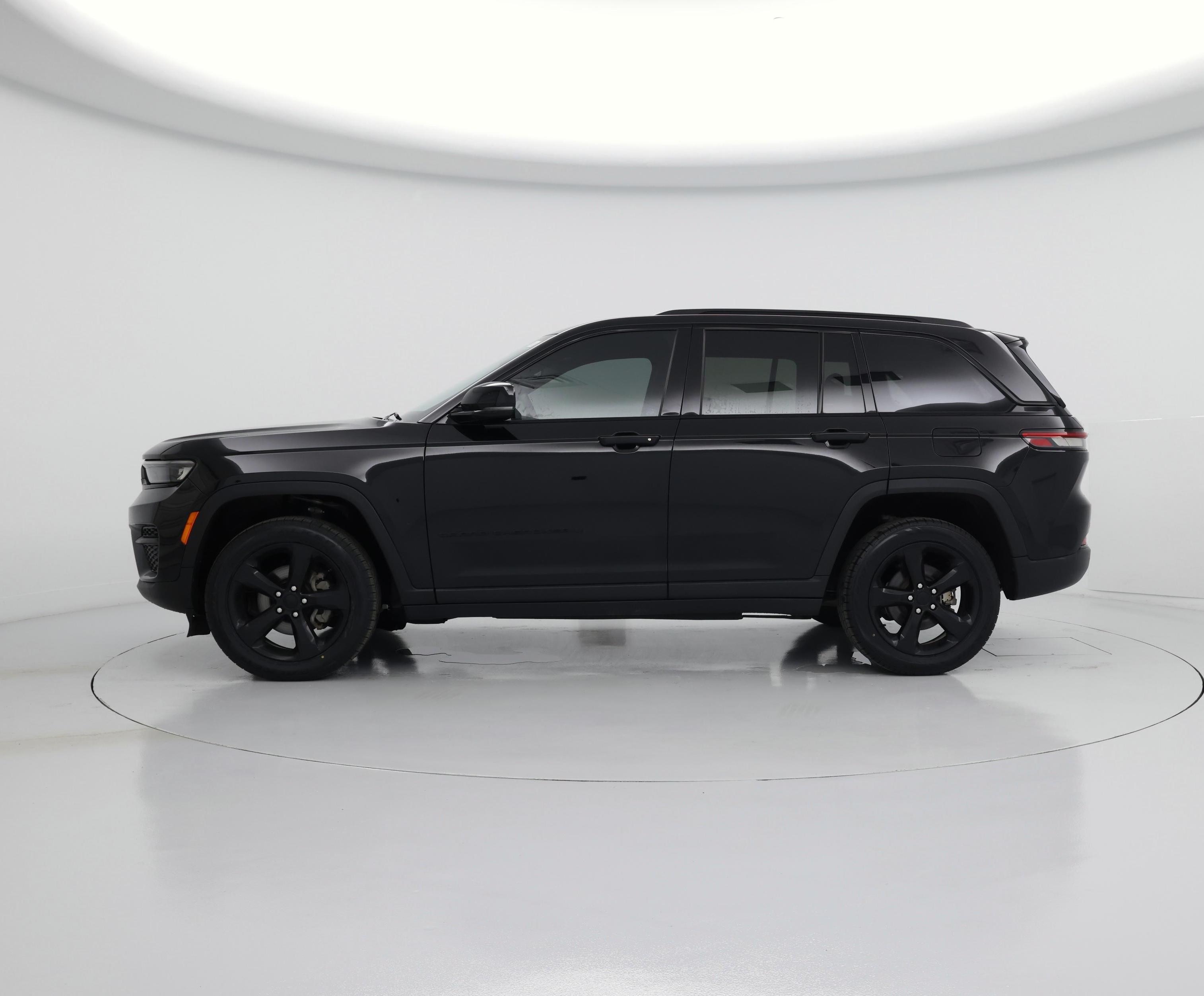 Thumbnail: 2023 Jeep Grand Cherokee - 3