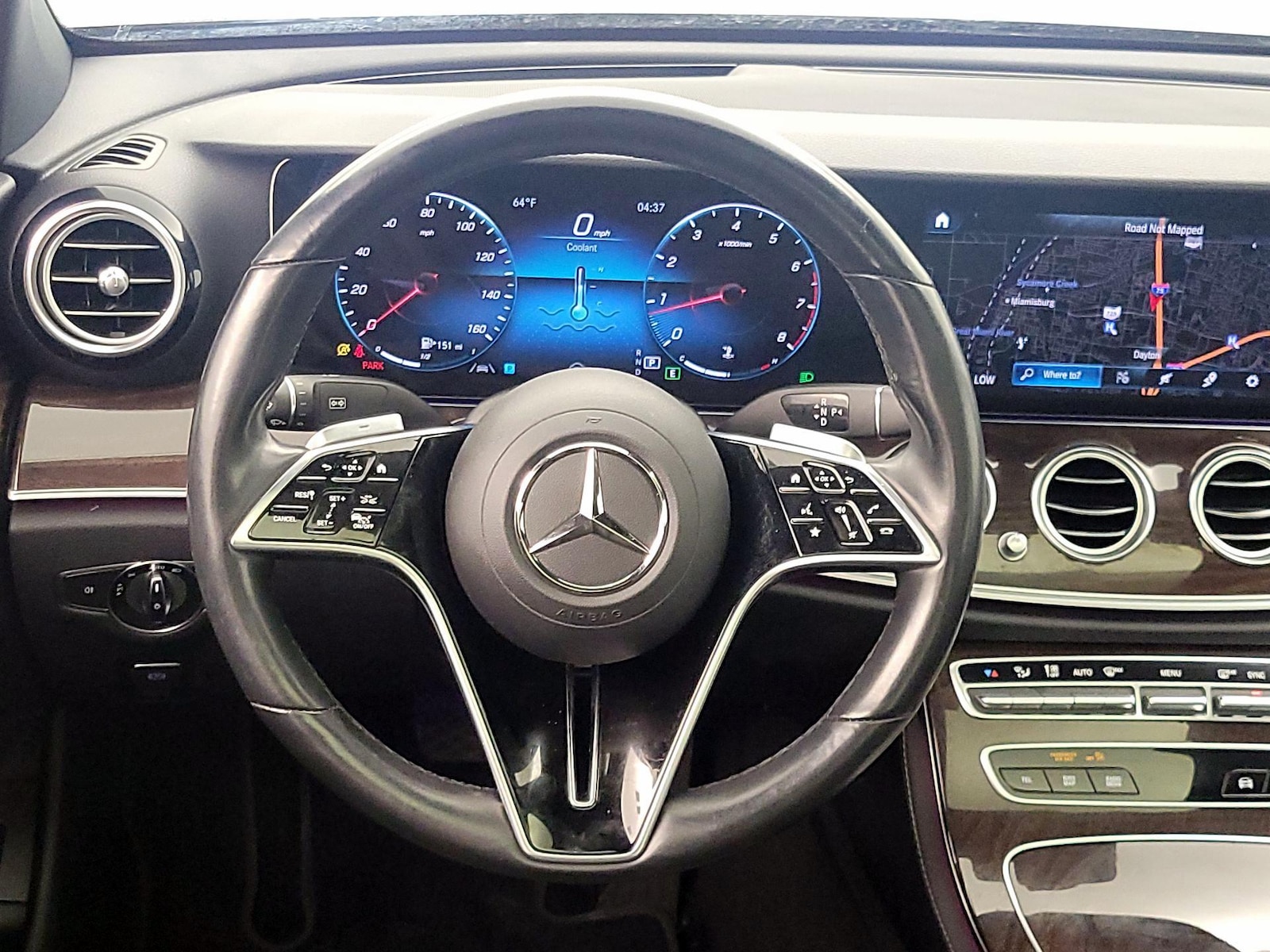 2023 Mercedes-Benz E-Class E350 - Photo 9