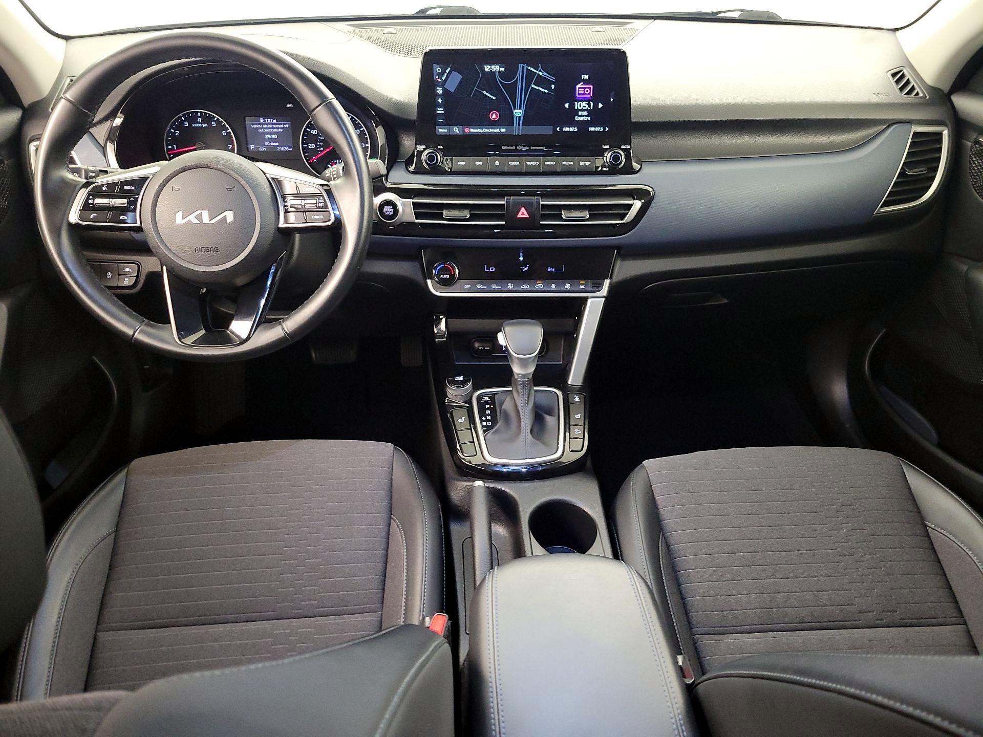 Thumbnail: 2023 Kia Seltos - 9