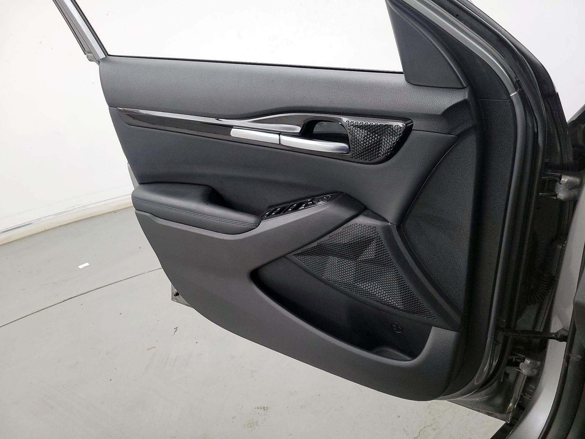 Thumbnail: 2023 Kia Seltos - 12