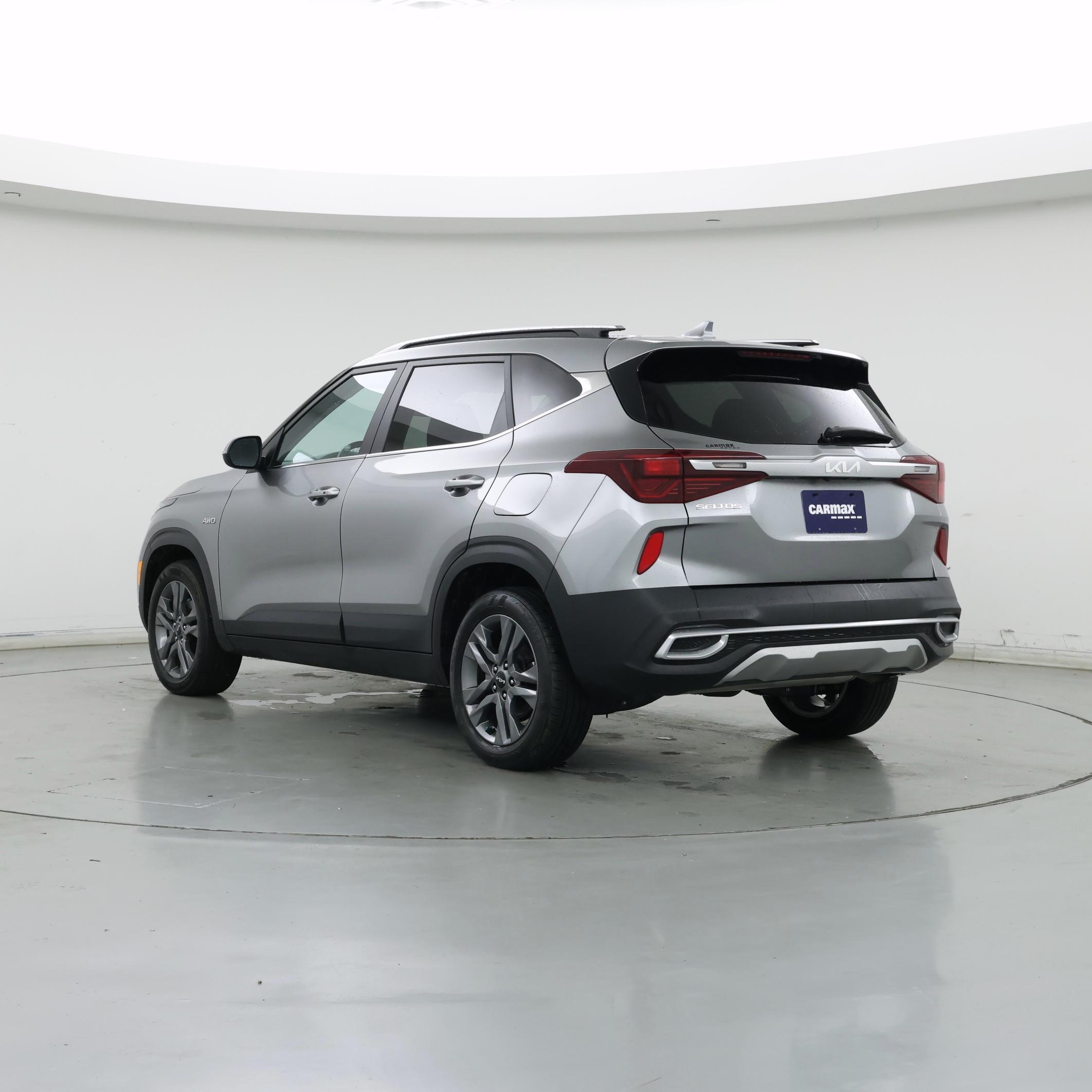 Thumbnail: 2023 Kia Seltos - 2