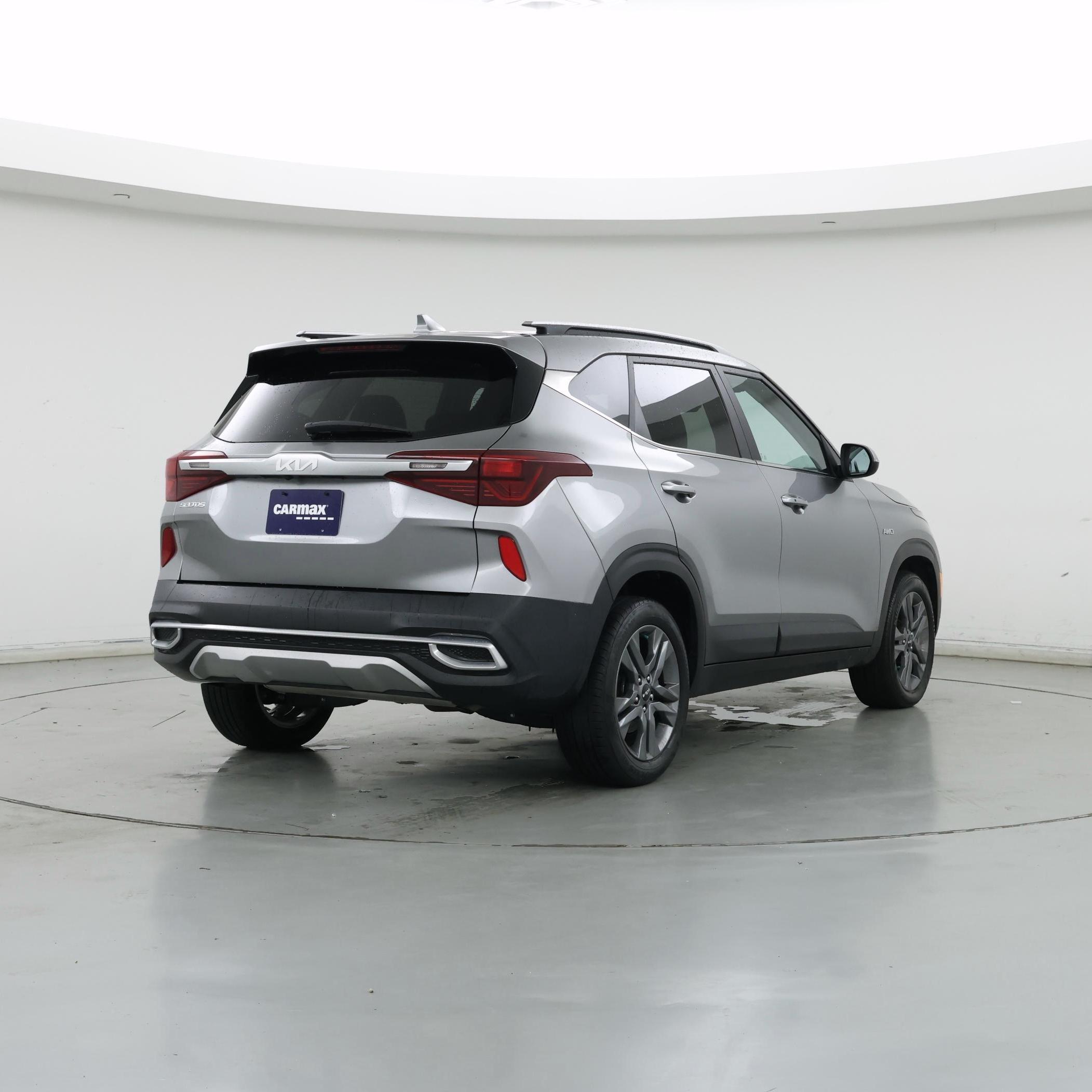 Thumbnail: 2023 Kia Seltos - 8