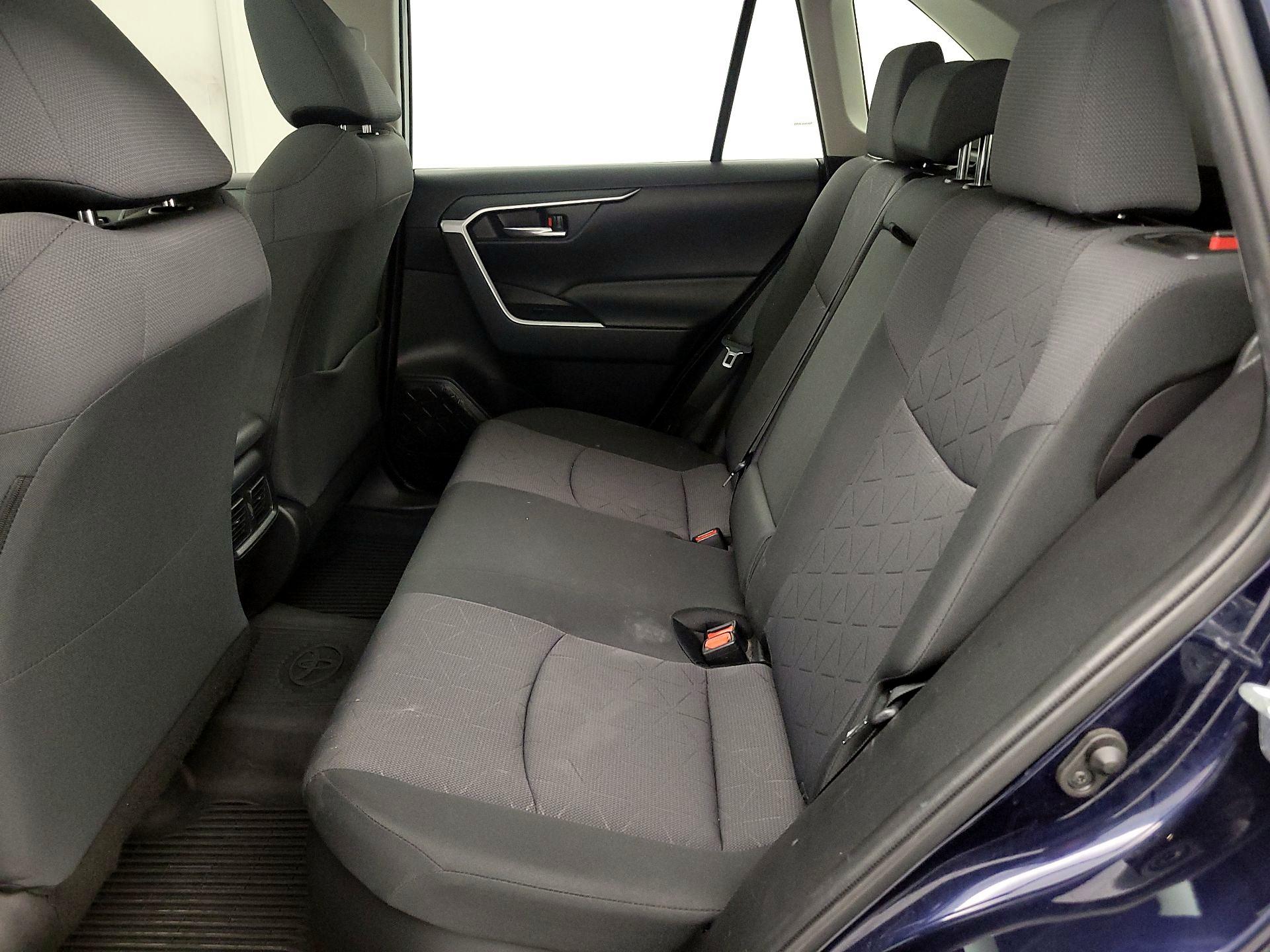 Thumbnail: 2021 Toyota RAV4 - 20