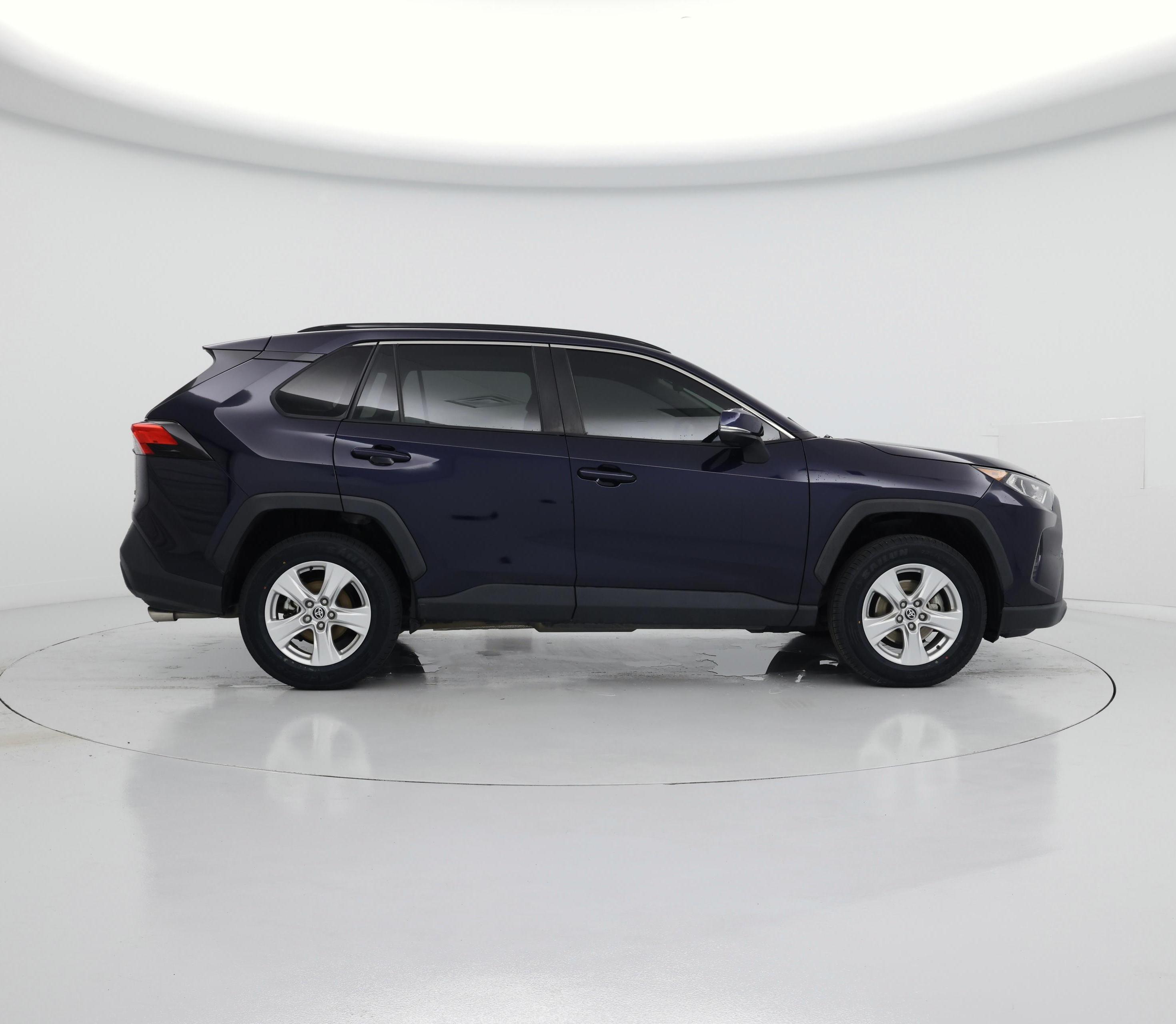 Thumbnail: 2021 Toyota RAV4 - 7