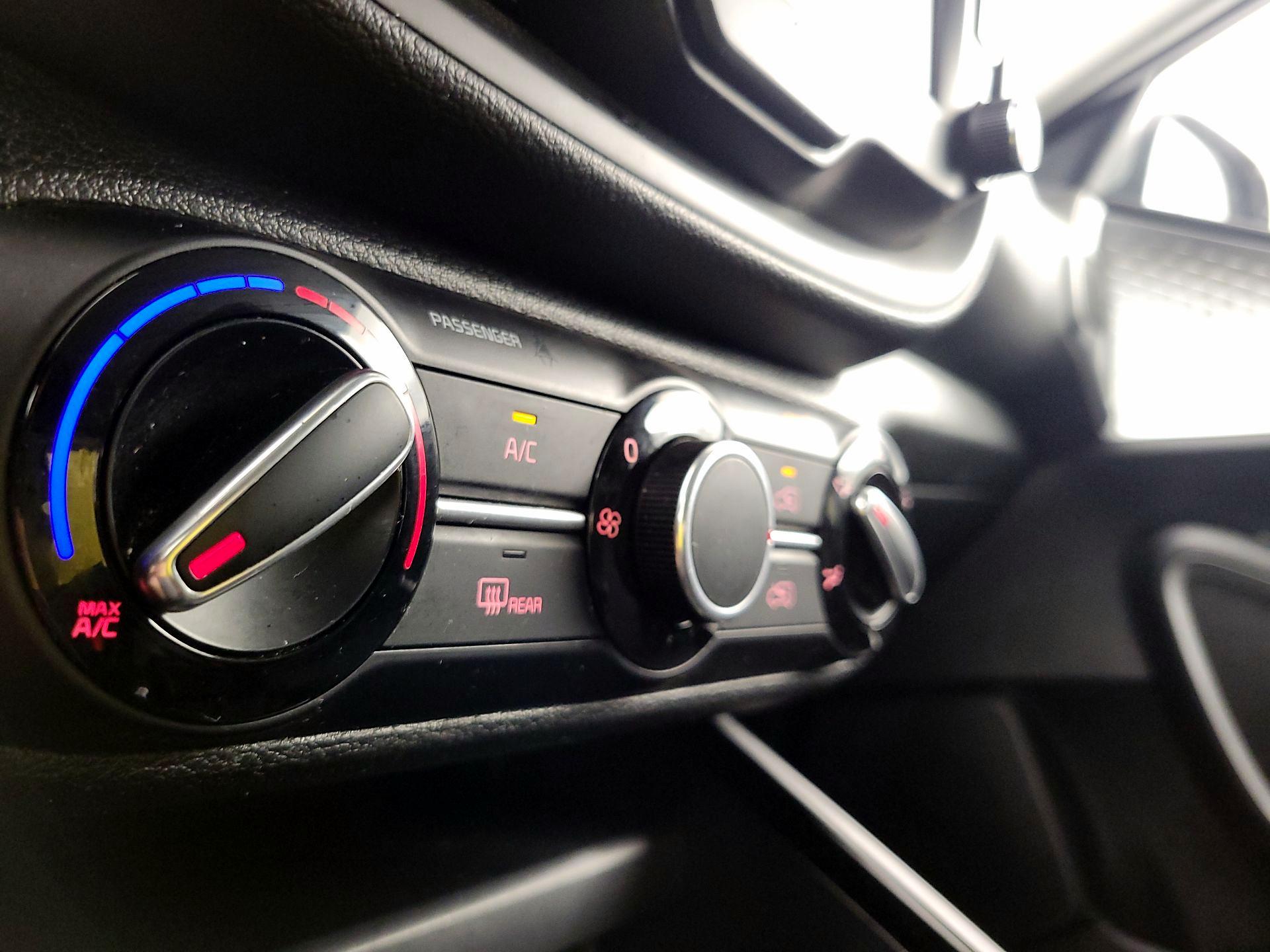 Thumbnail: 2022 Kia Soul - 16