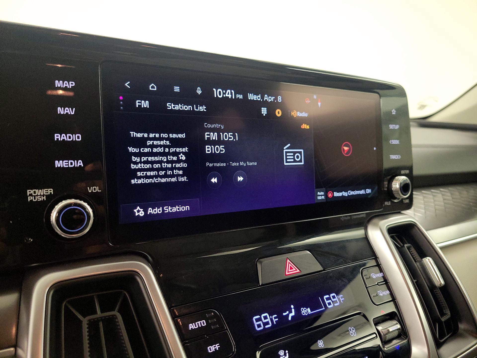 Thumbnail: 2023 Kia Sorento - 16