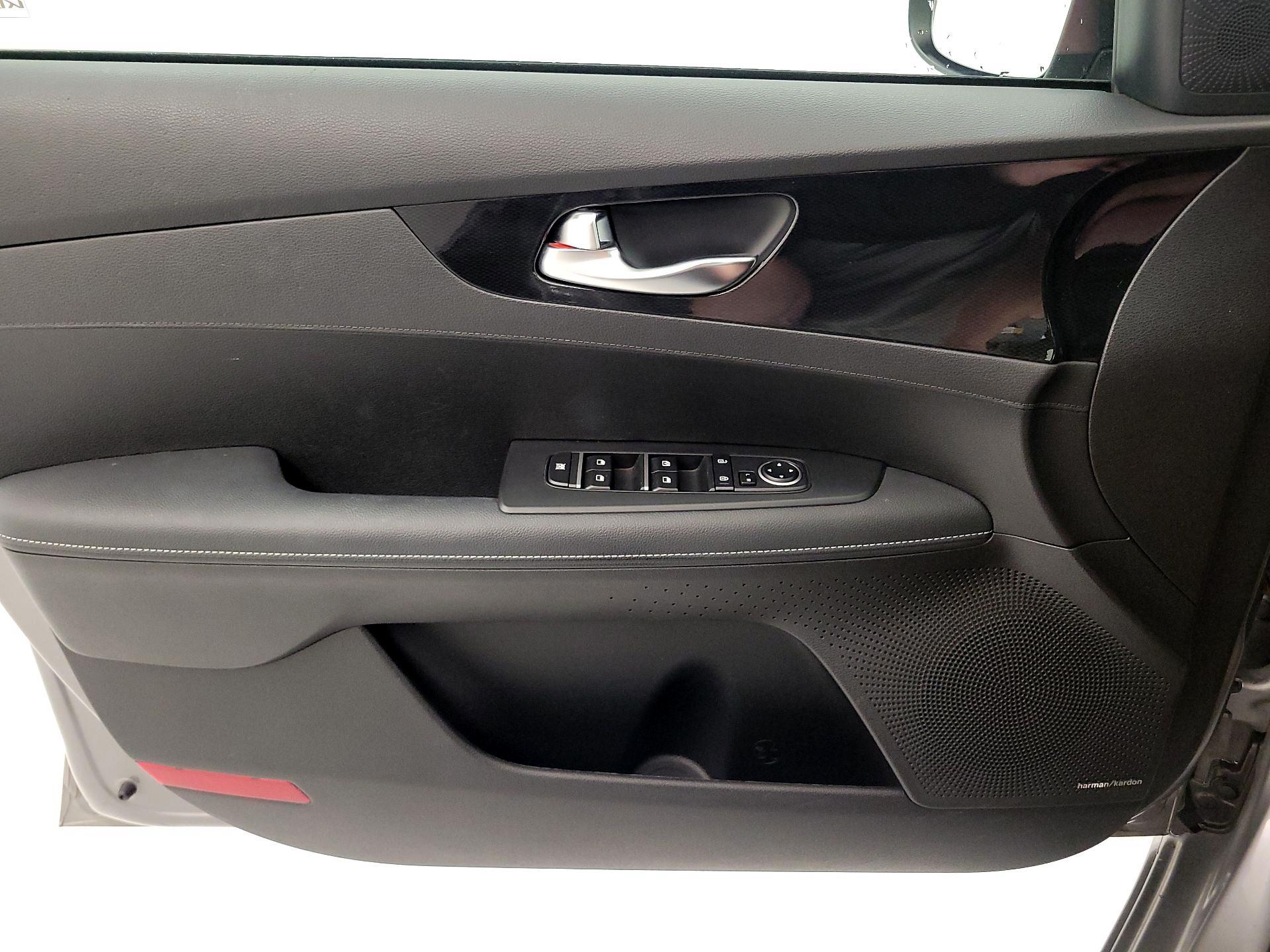 Thumbnail: 2023 Kia Forte - 12