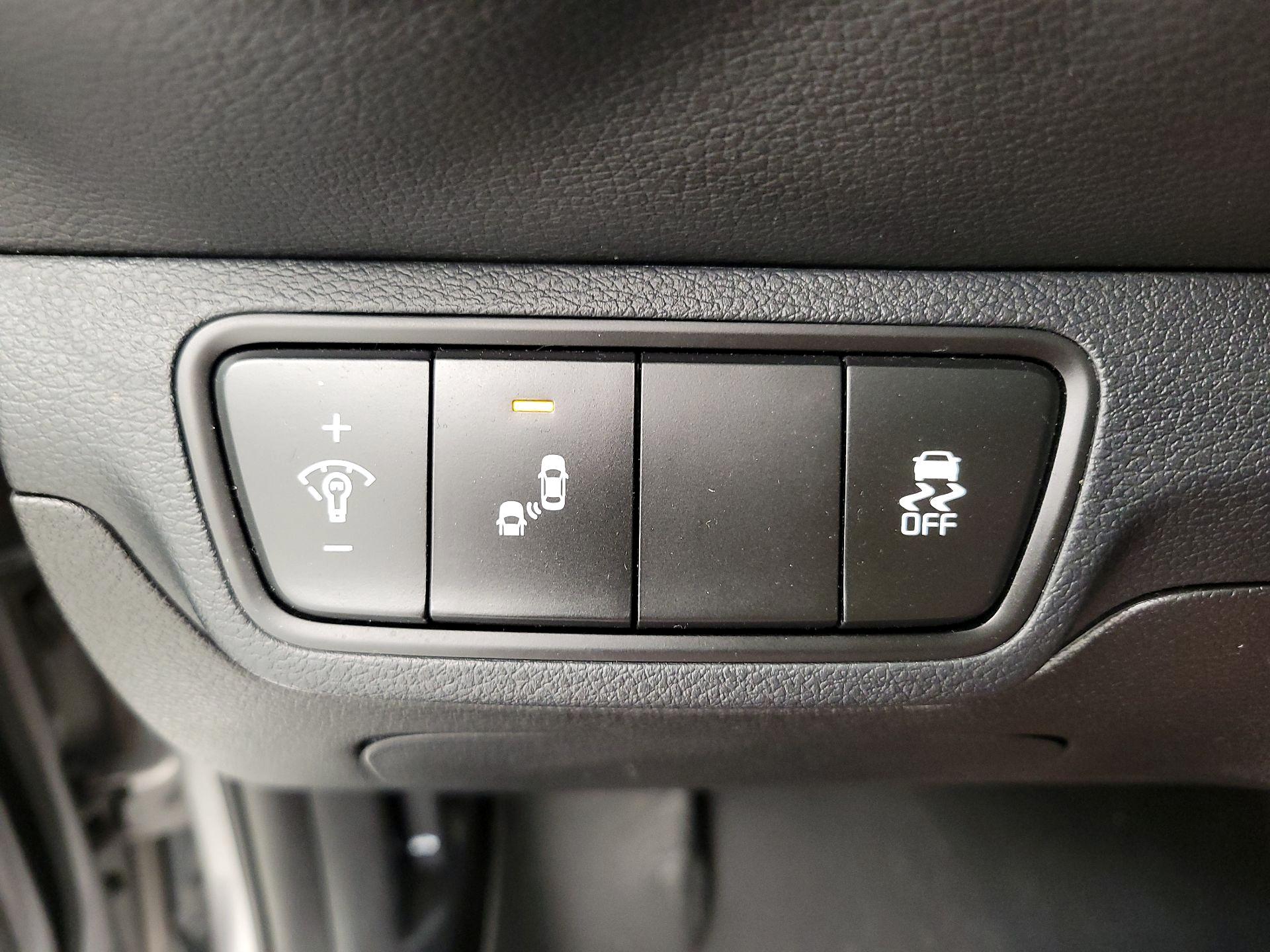 Thumbnail: 2023 Kia Forte - 13