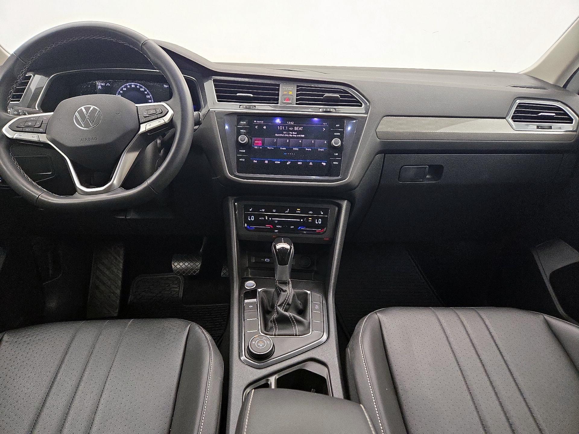 Thumbnail: 2022 Volkswagen Tiguan - 9