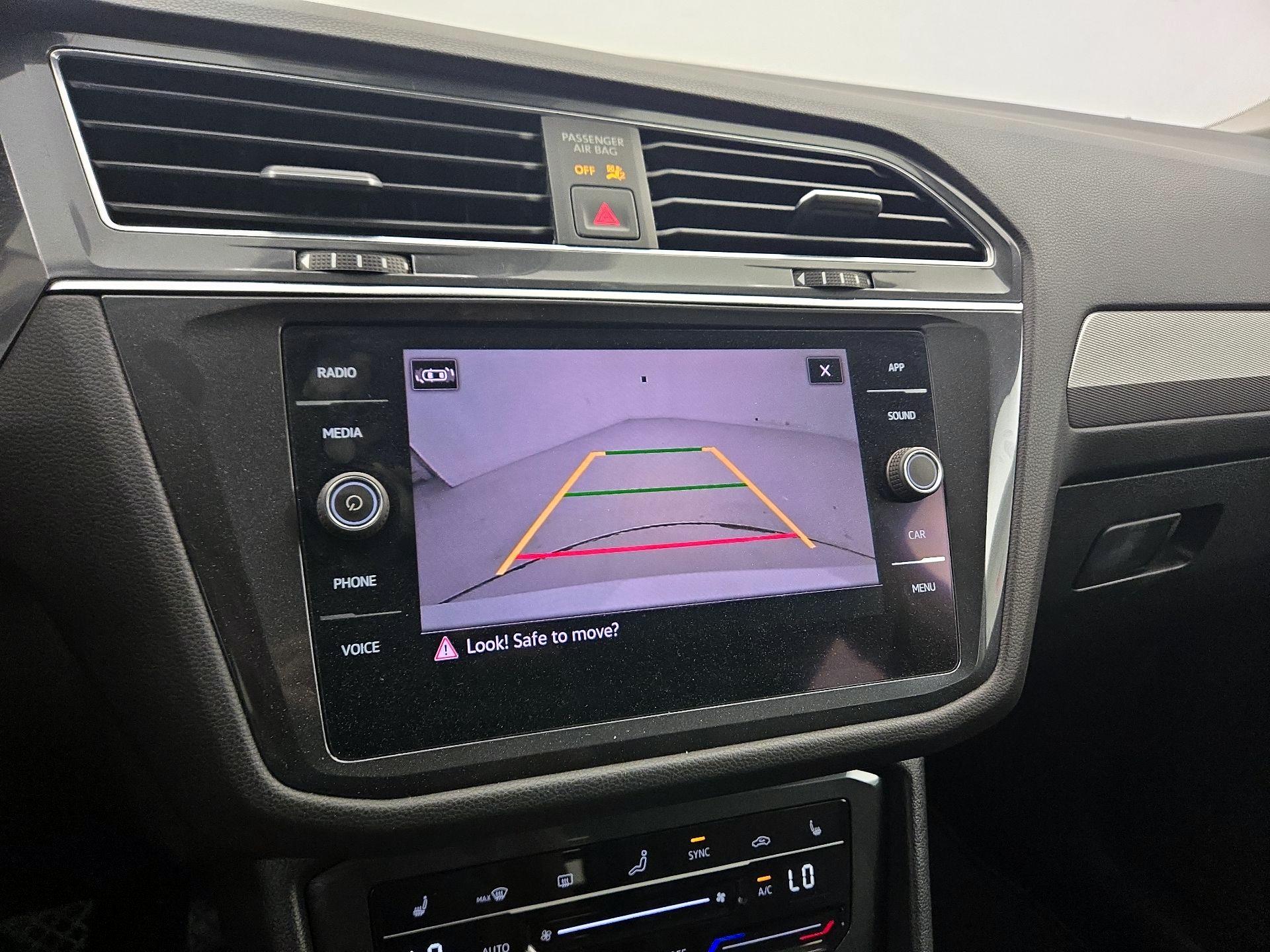 Thumbnail: 2022 Volkswagen Tiguan - 14