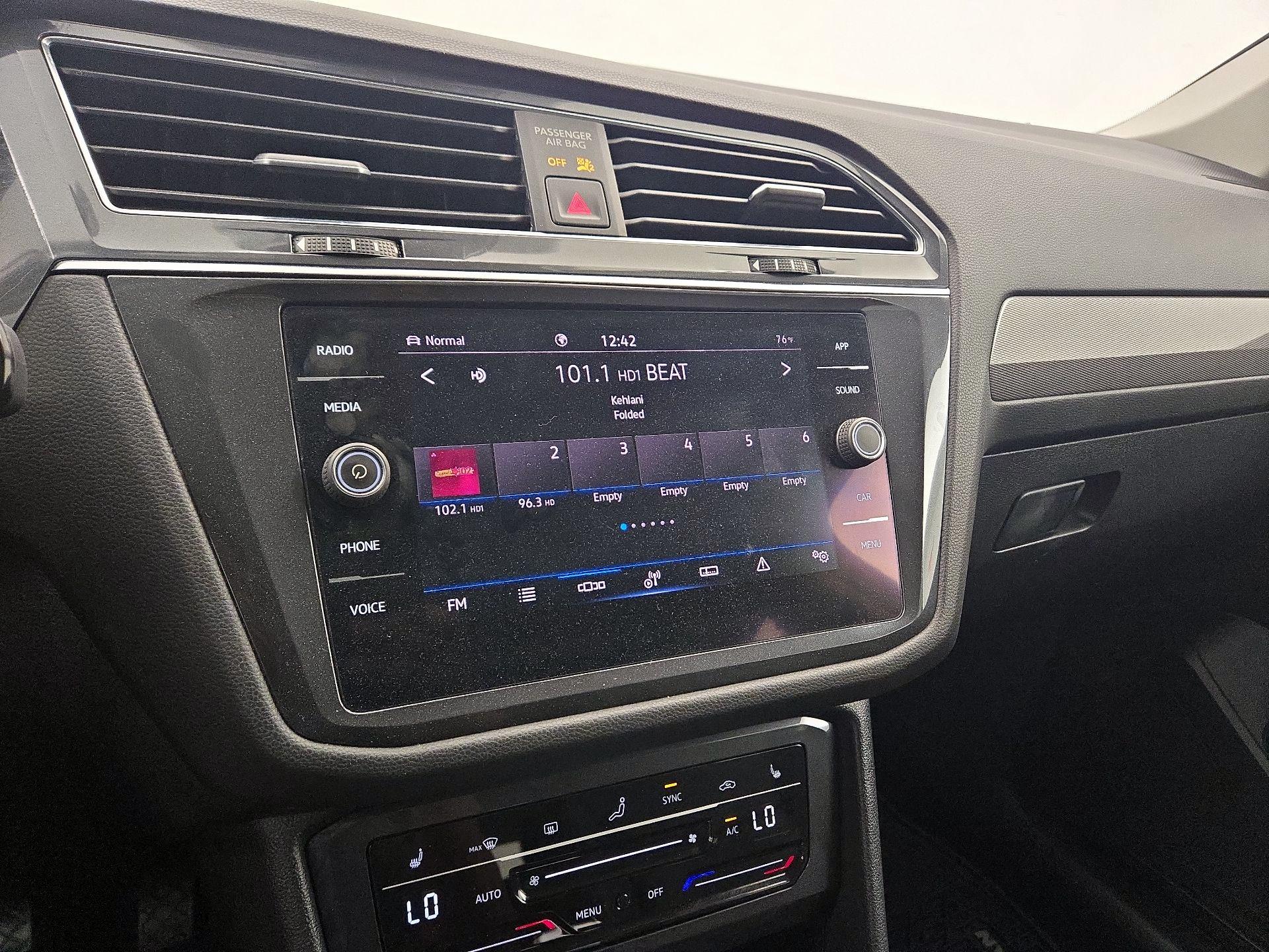 Thumbnail: 2022 Volkswagen Tiguan - 15