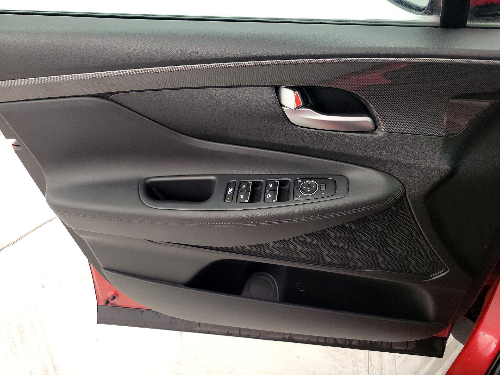 Thumbnail: 2023 Hyundai Santa Fe - 12