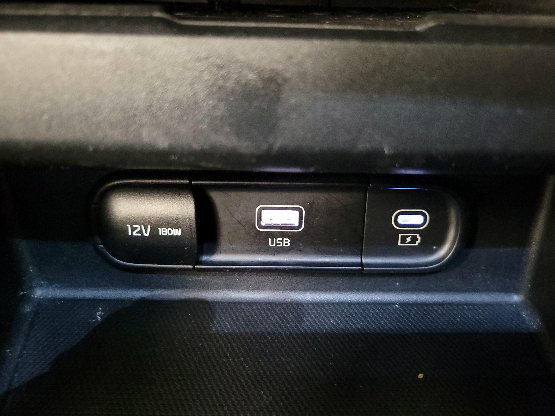 Thumbnail: 2024 Kia Seltos - 19