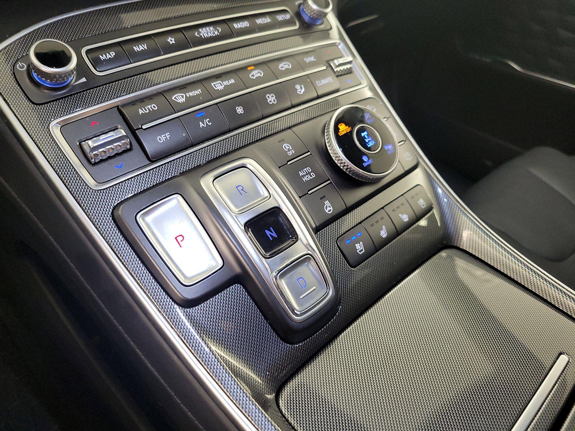 Thumbnail: 2023 Hyundai Santa Fe - 18