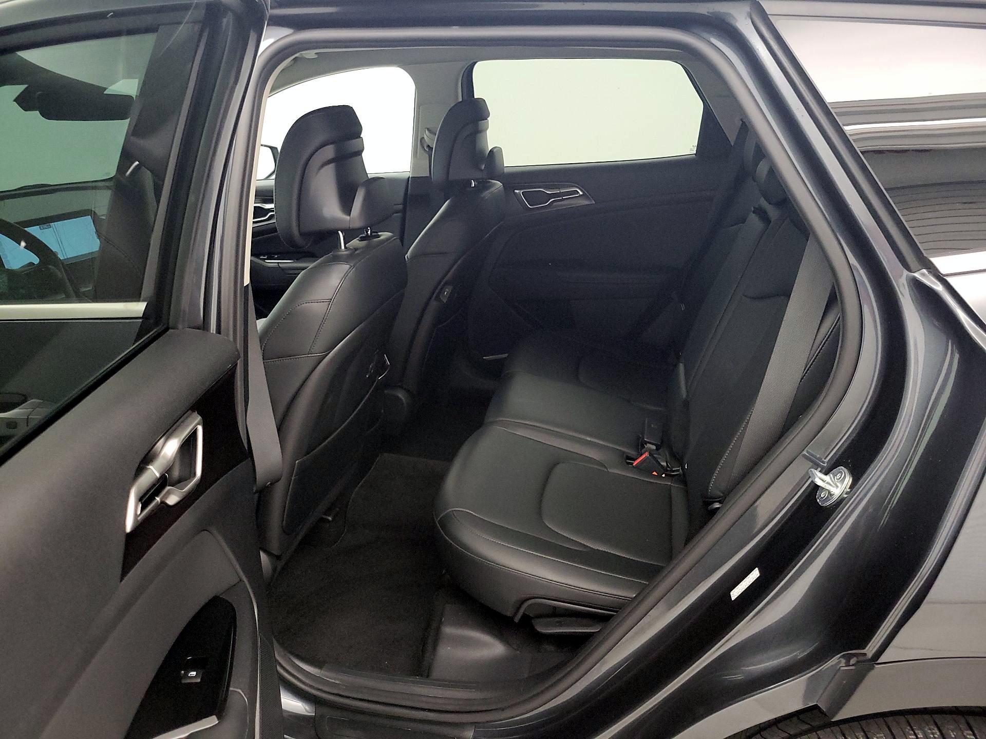 Thumbnail: 2023 Kia Sportage - 20