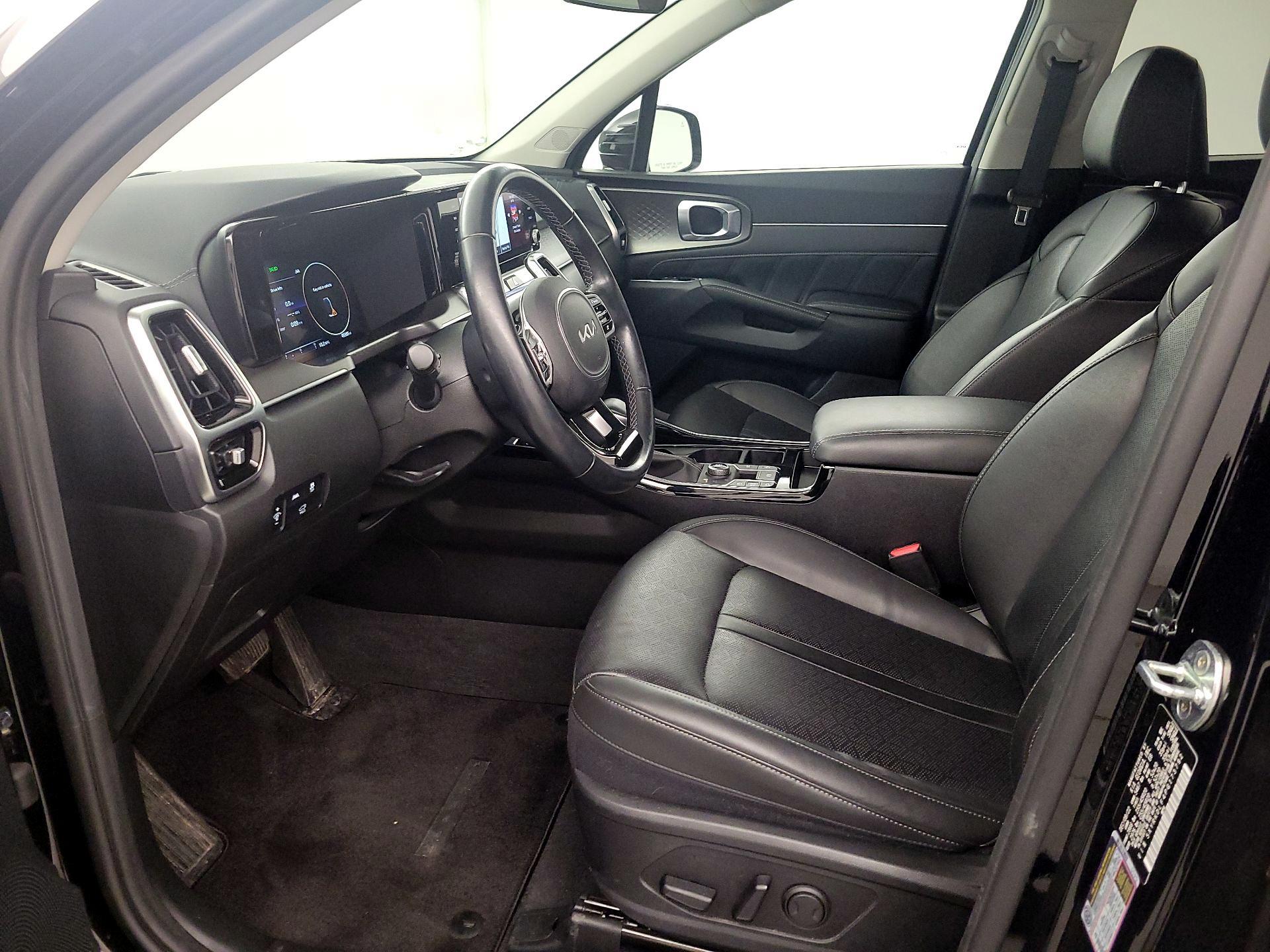 Thumbnail: 2023 Kia Sorento - 11