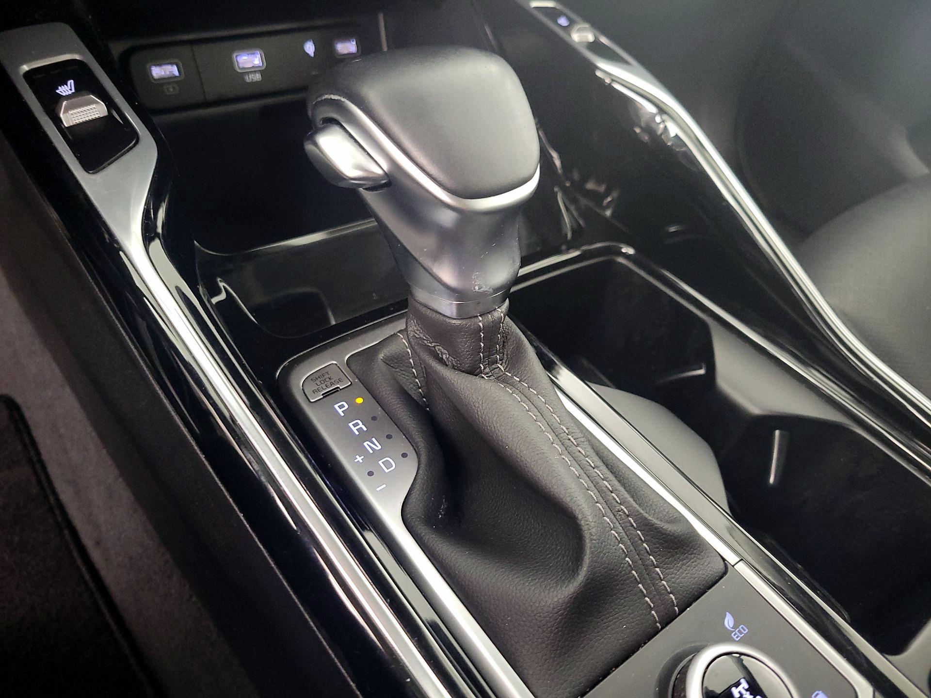 Thumbnail: 2023 Kia Sorento - 18