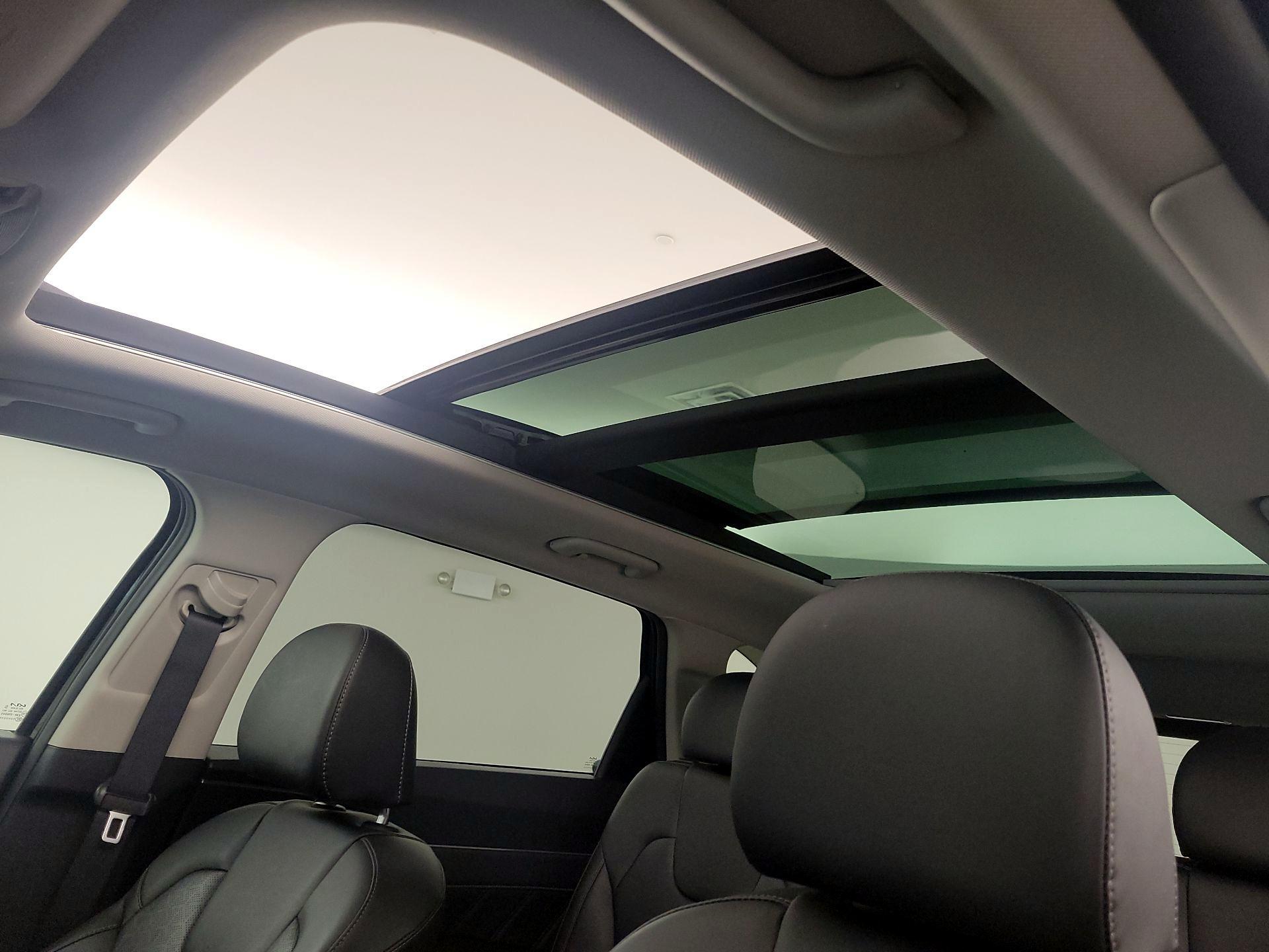 Thumbnail: 2023 Kia Sorento - 20