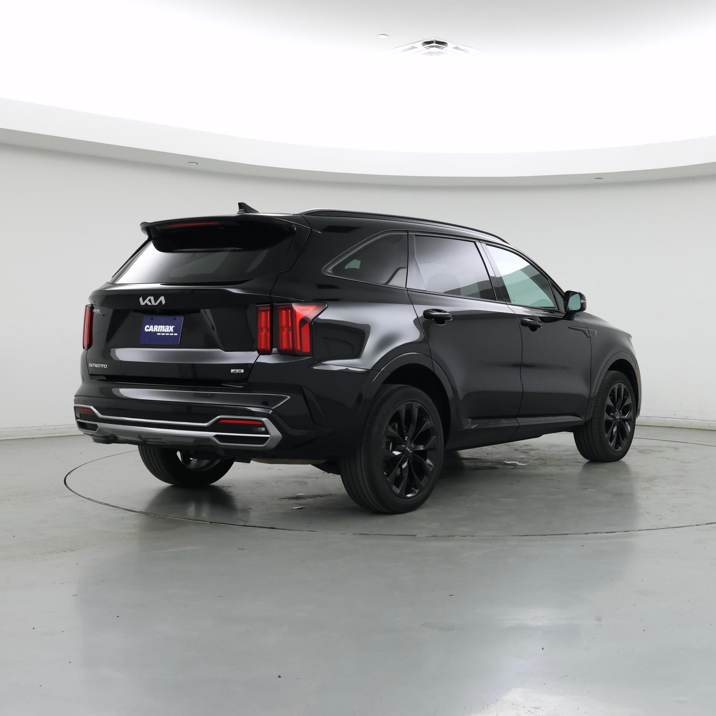 Thumbnail: 2023 Kia Sorento - 8