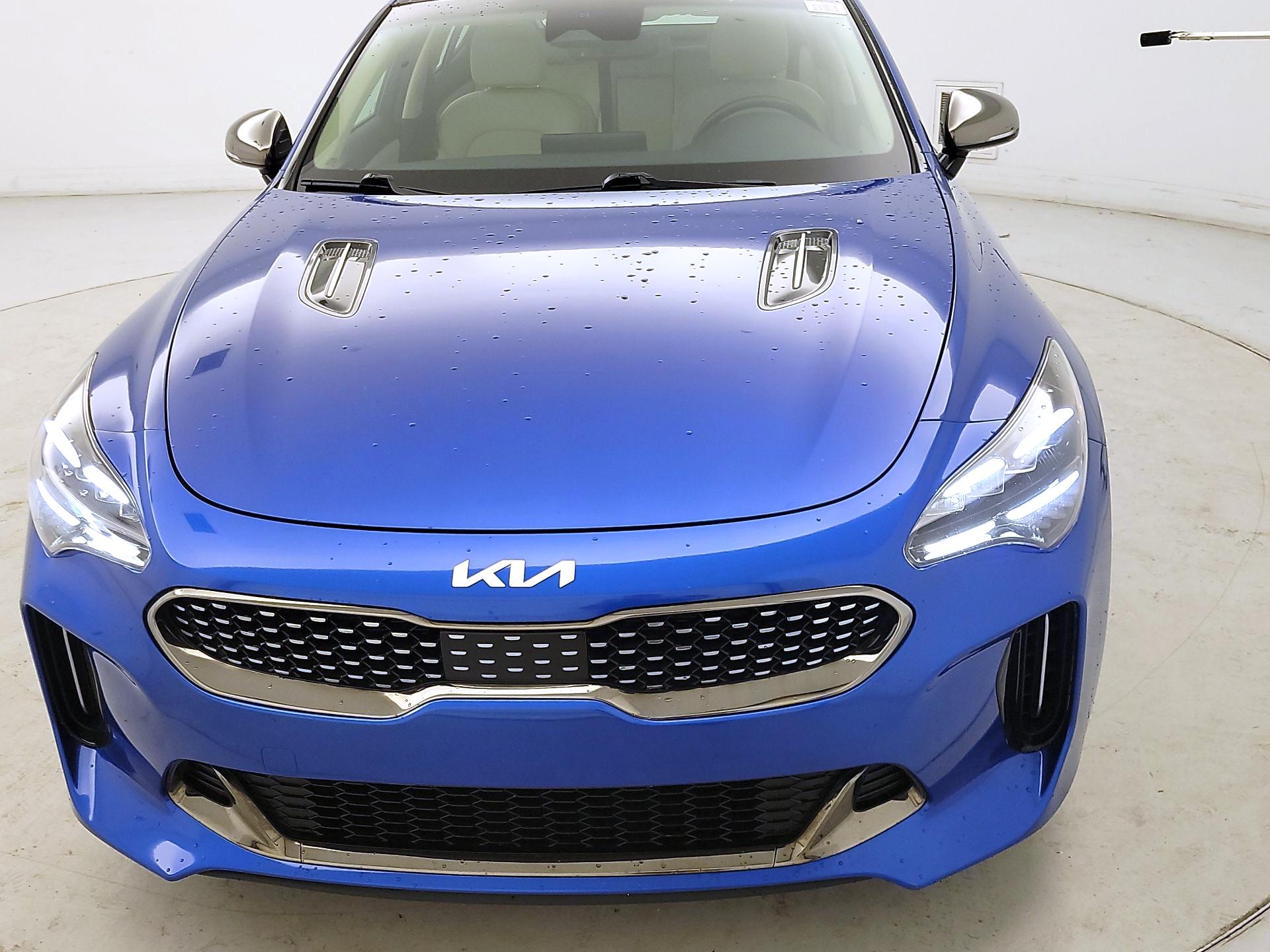 Thumbnail: 2022 Kia Stinger - 2