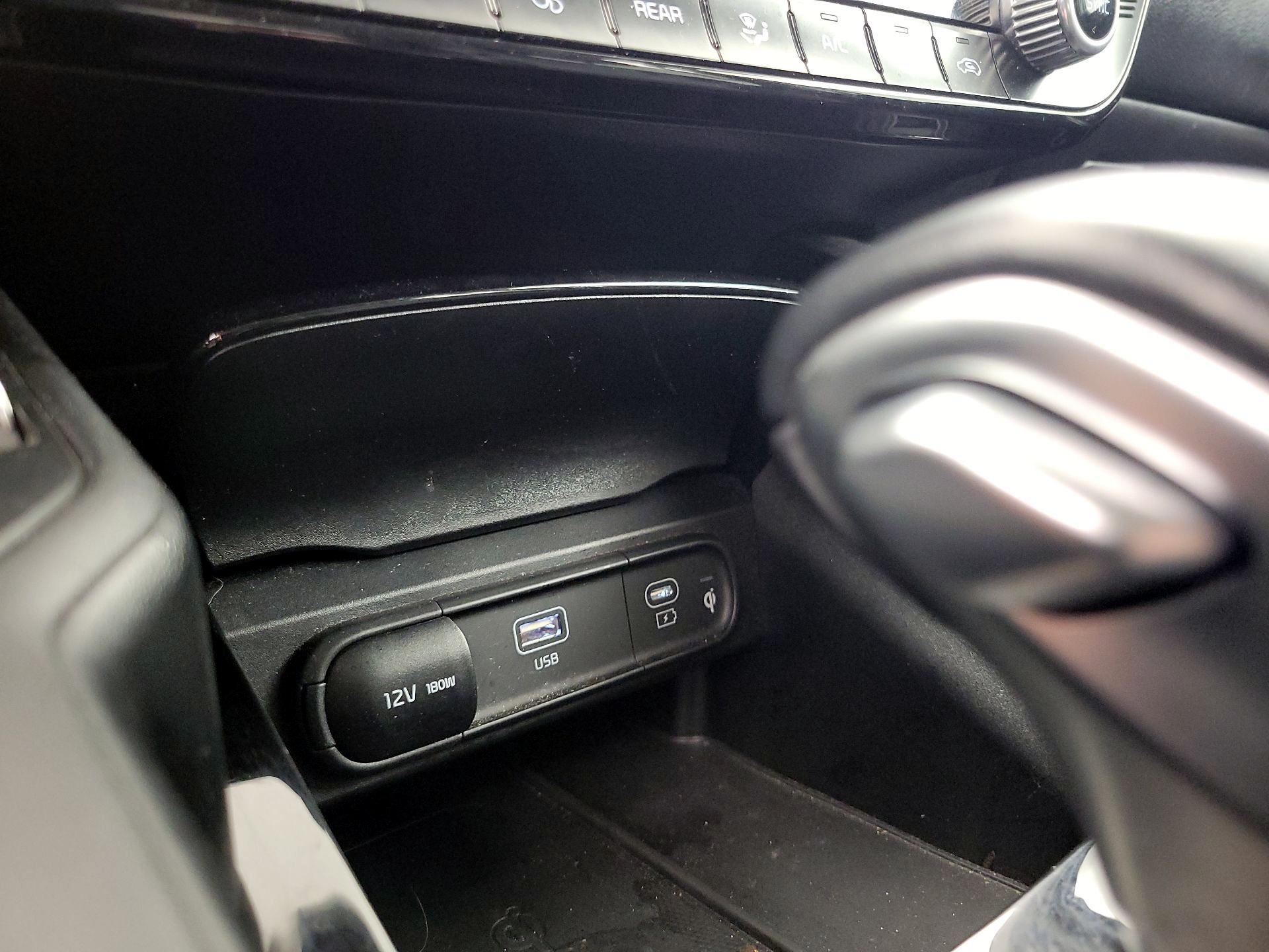 Thumbnail: 2023 Kia Telluride - 19