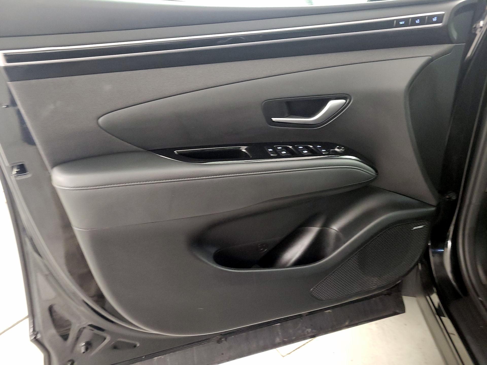 Thumbnail: 2023 Hyundai Tucson - 12