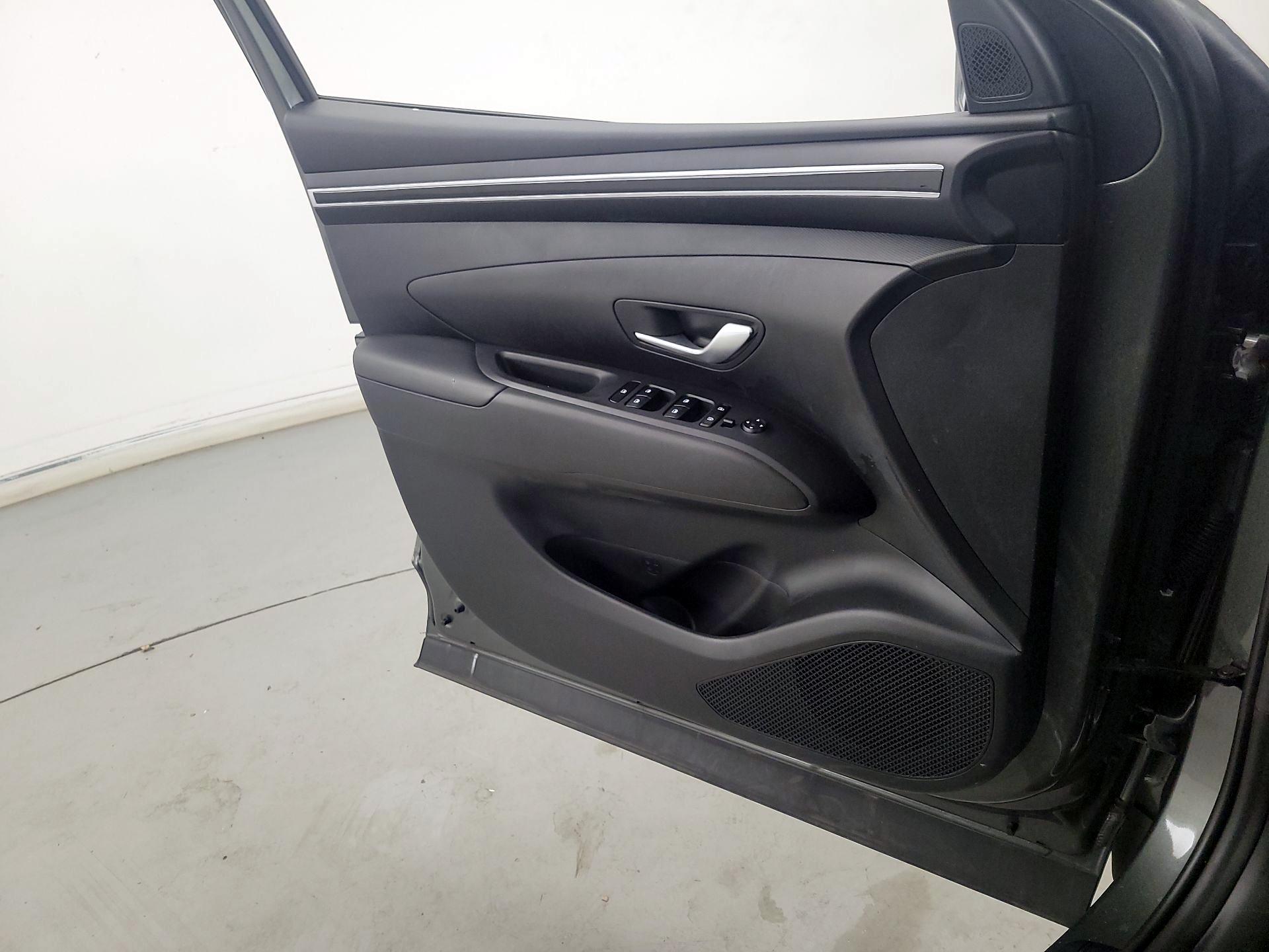 Thumbnail: 2023 Hyundai Tucson - 12