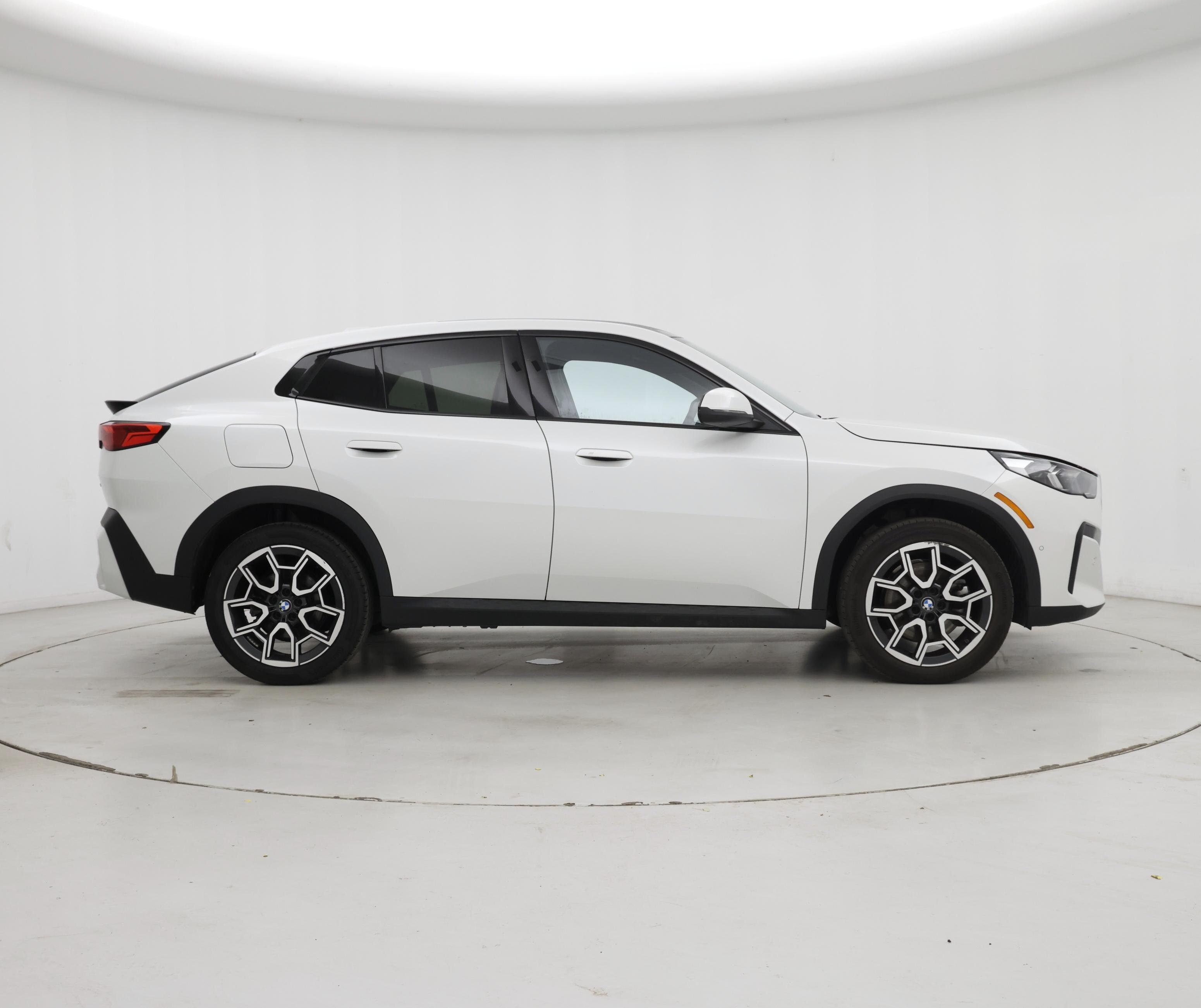 Thumbnail: 2025 BMW X2 - 7