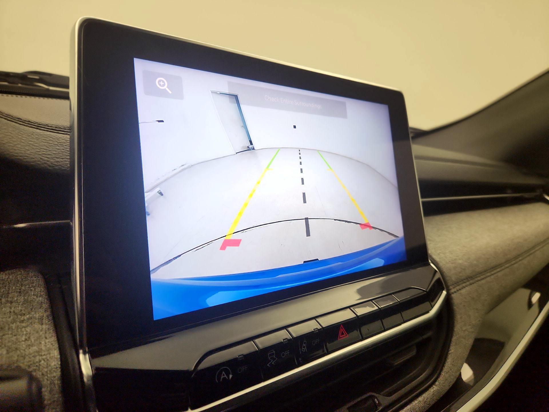 Thumbnail: 2023 Jeep Compass - 14