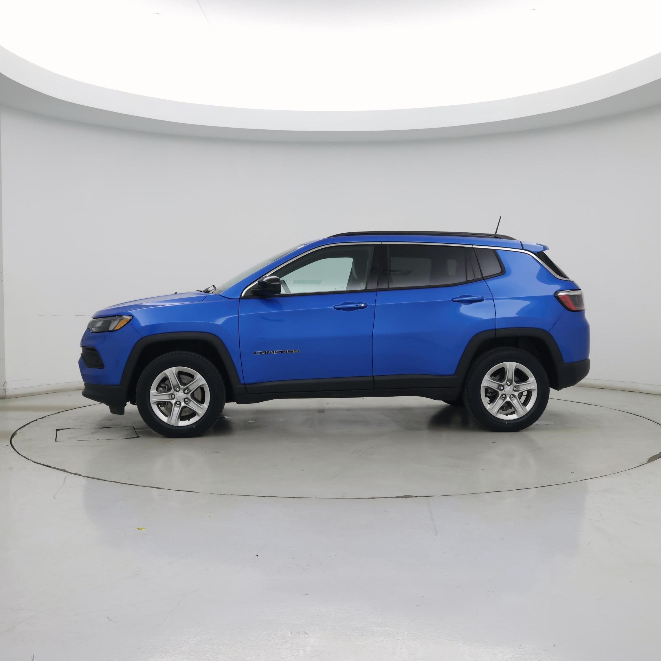 Thumbnail: 2023 Jeep Compass - 3