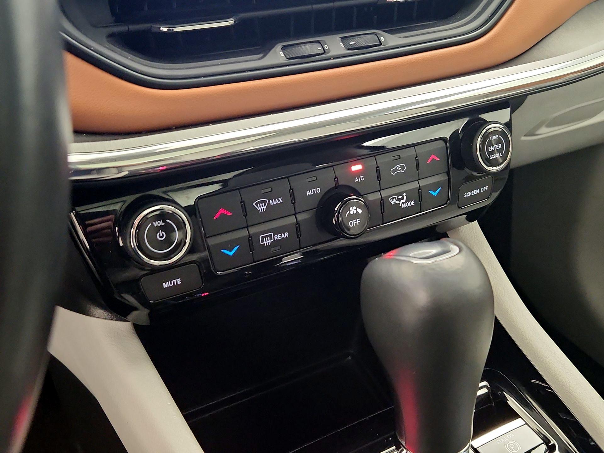 Thumbnail: 2022 Jeep Compass - 17