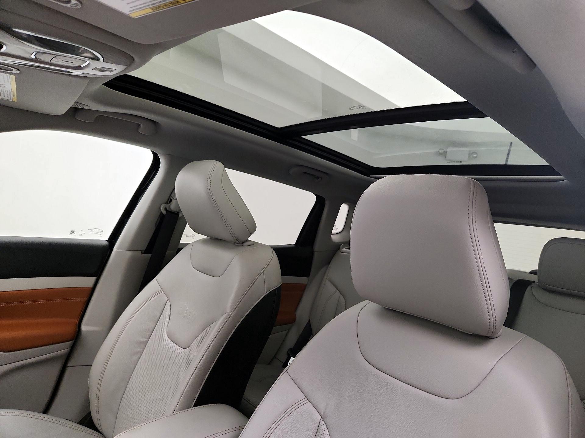 Thumbnail: 2022 Jeep Compass - 20