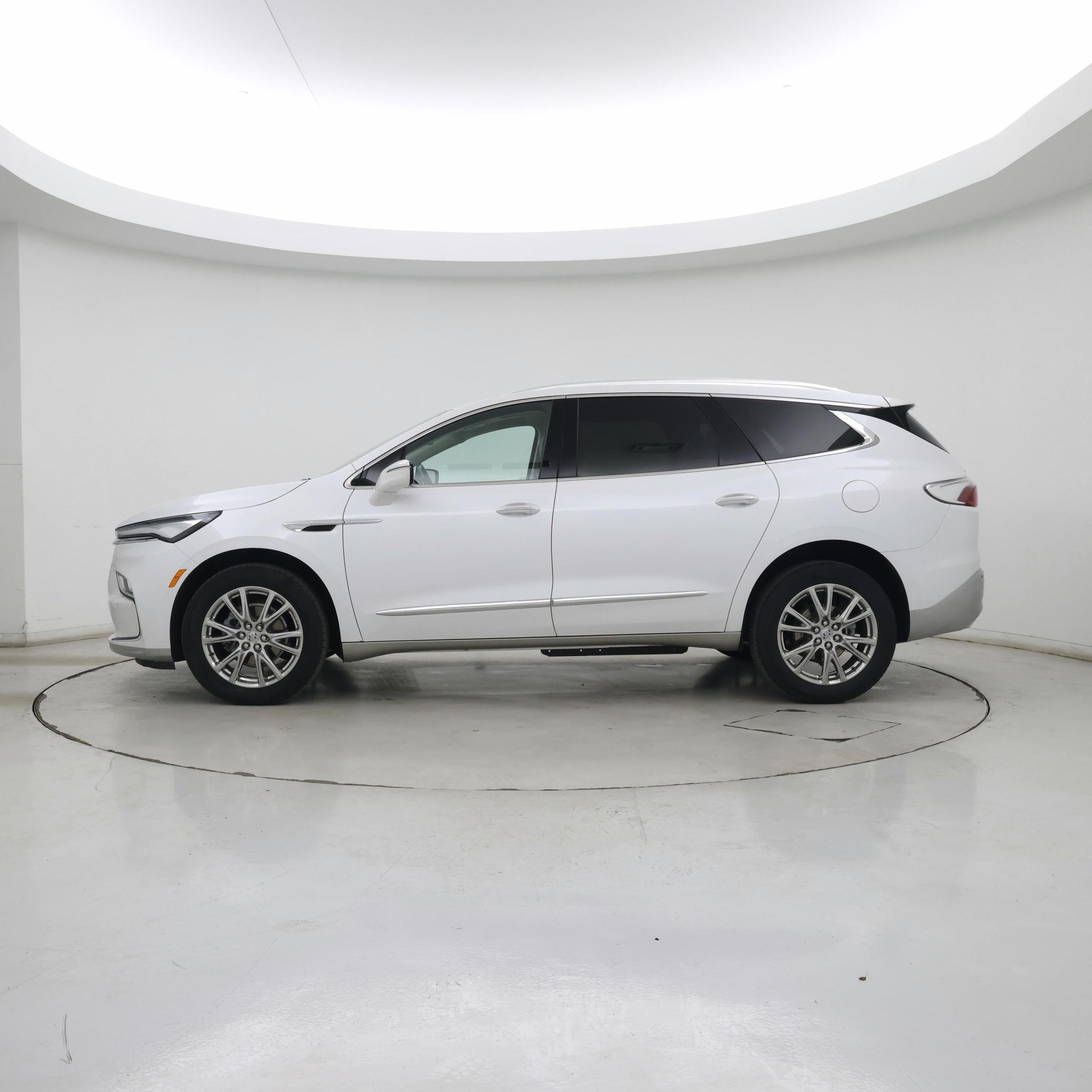 Thumbnail: 2023 Buick Enclave - 3