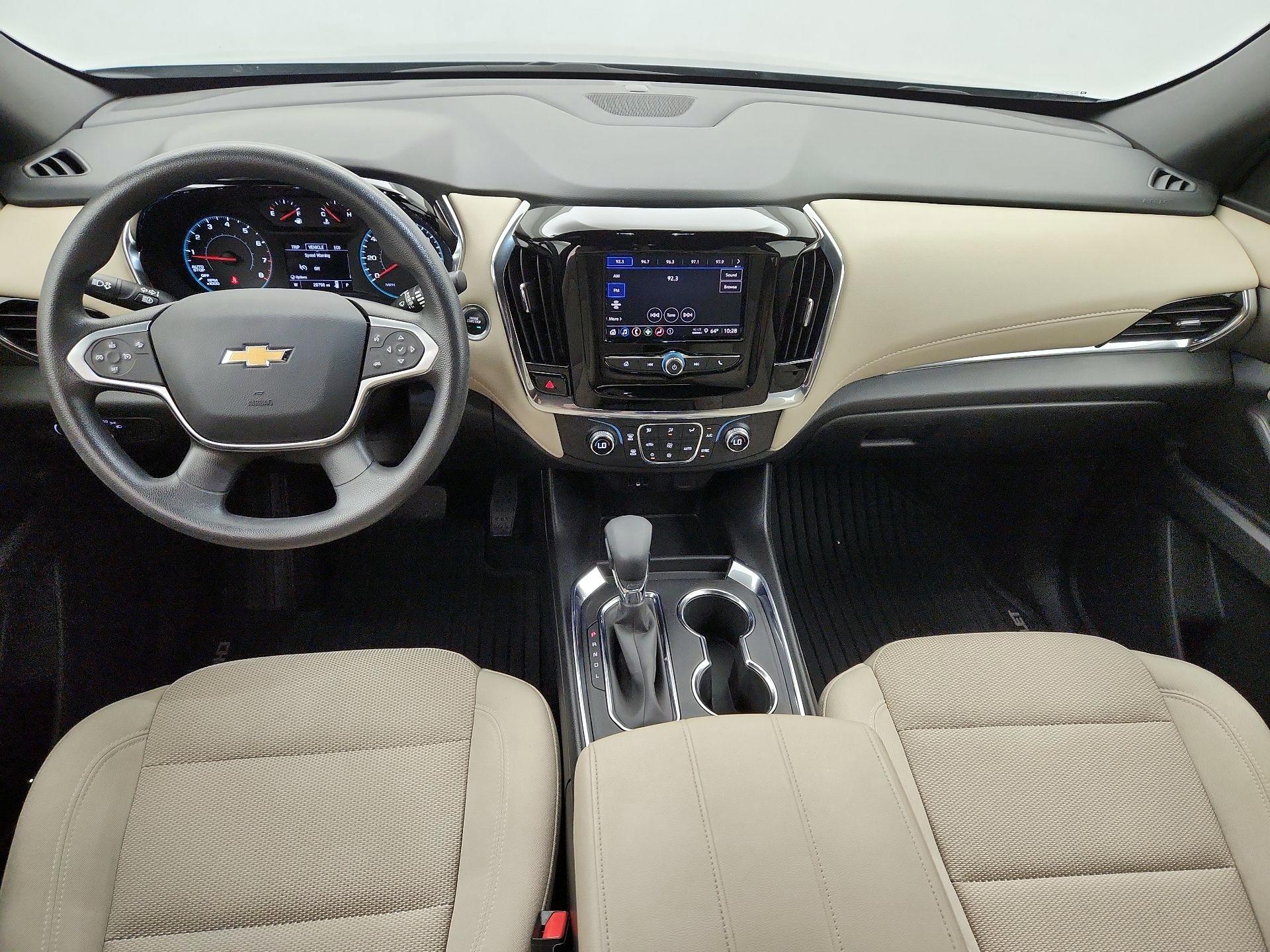 Thumbnail: 2023 Chevrolet Traverse - 9